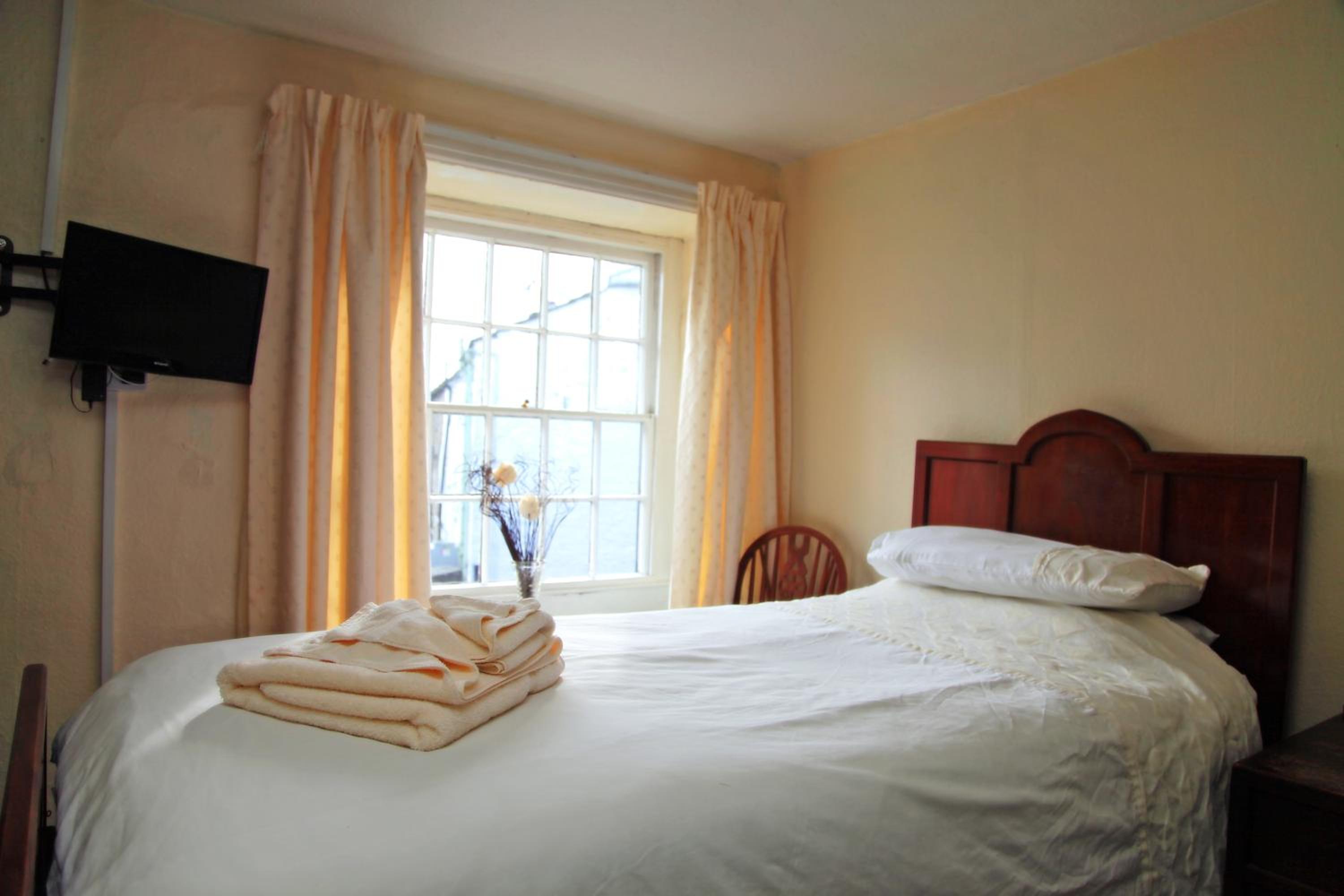 Standard Twin Room - Photo 1