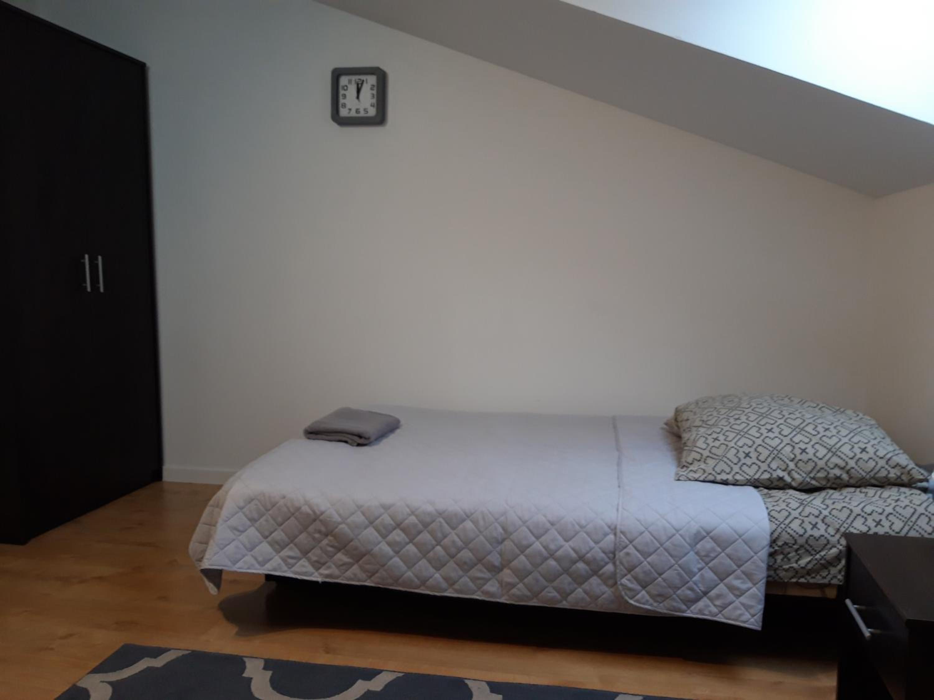 Double Room with Private Bathroom - Photo 3