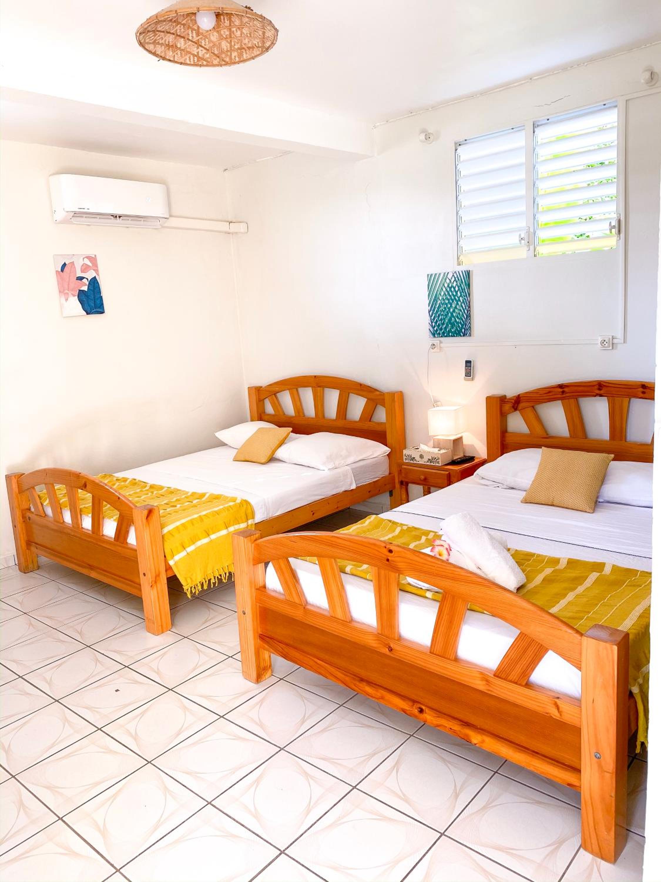 Quadruple Room - Photo 8