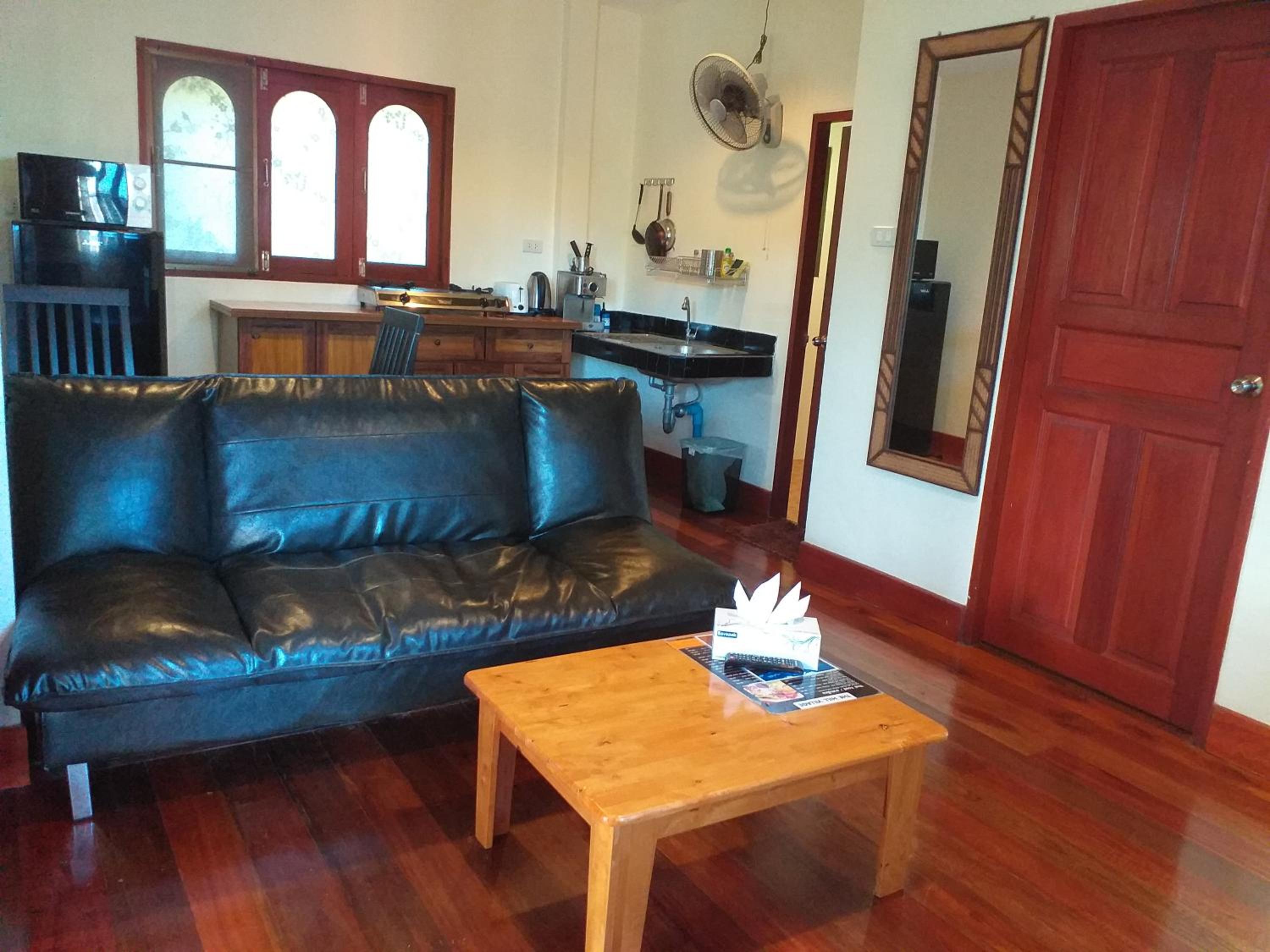 One-Bedroom House photo 1