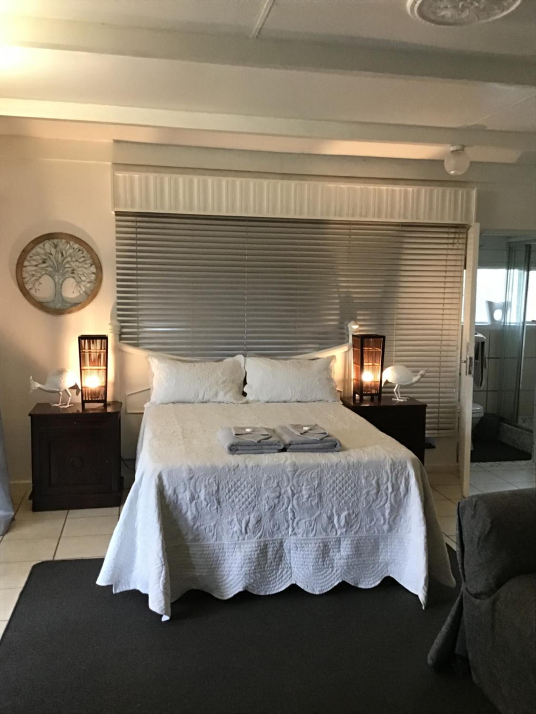 Family Suite with Balcony - Photo 11
