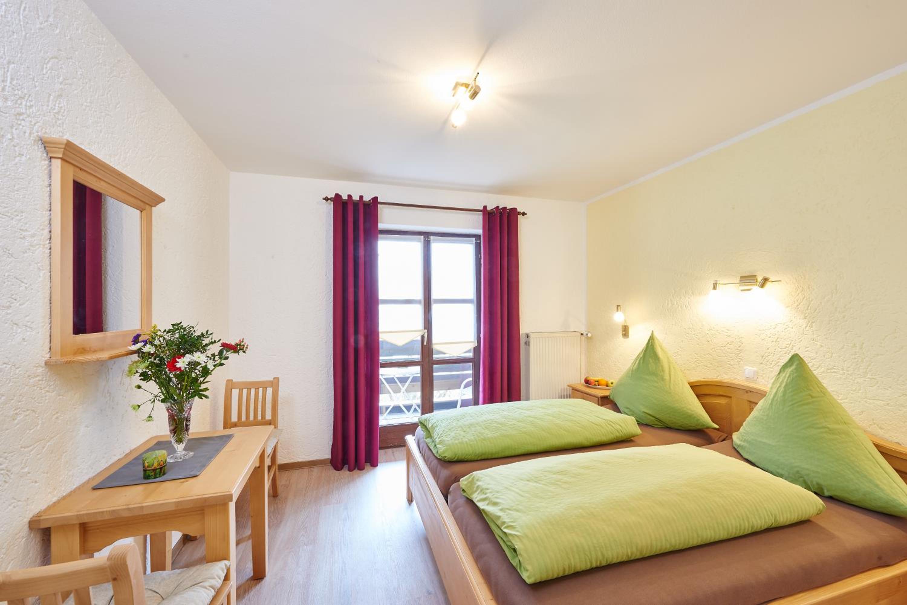 Double Room with Balcony - Photo 1