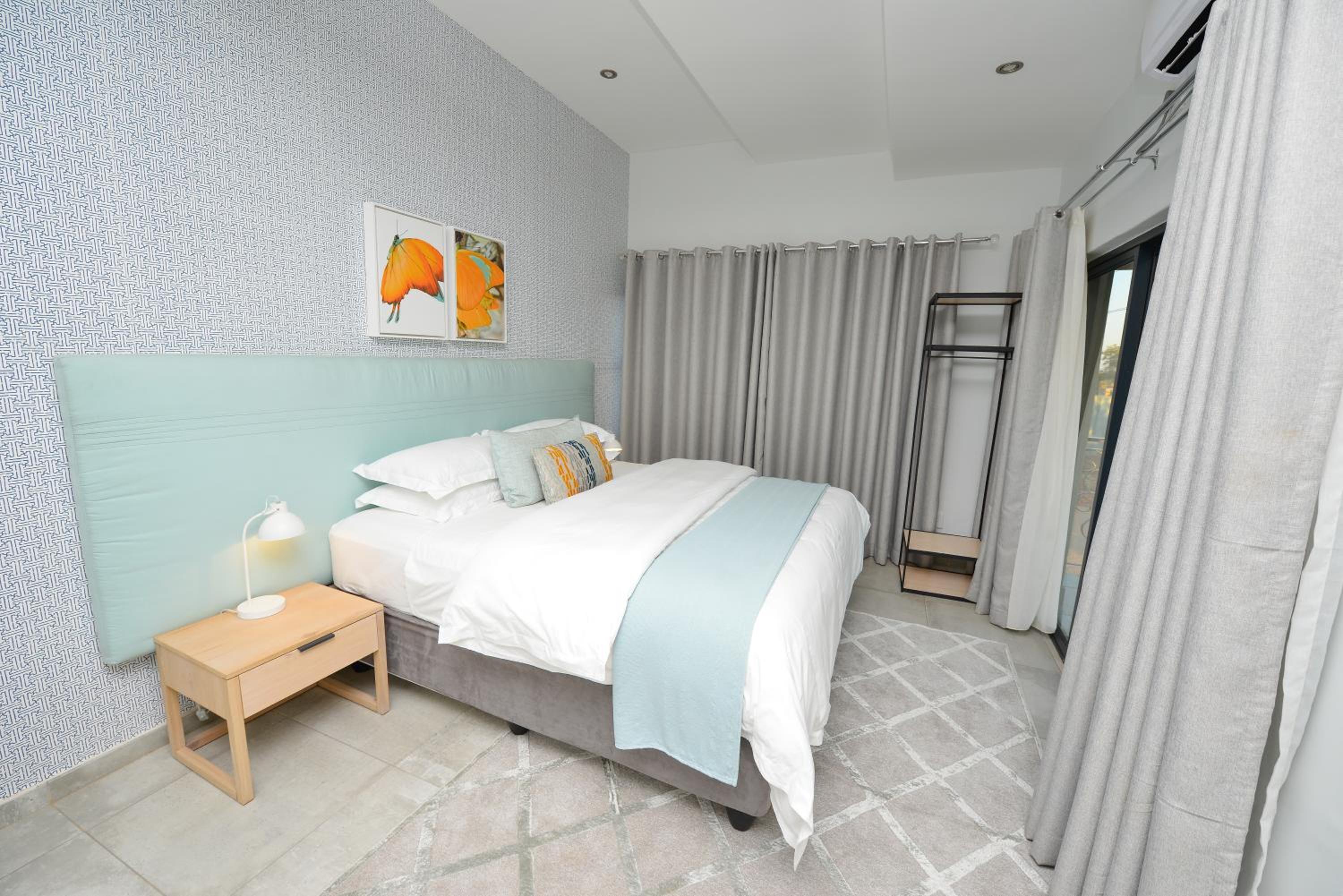 Deluxe Queen Room - Photo 4