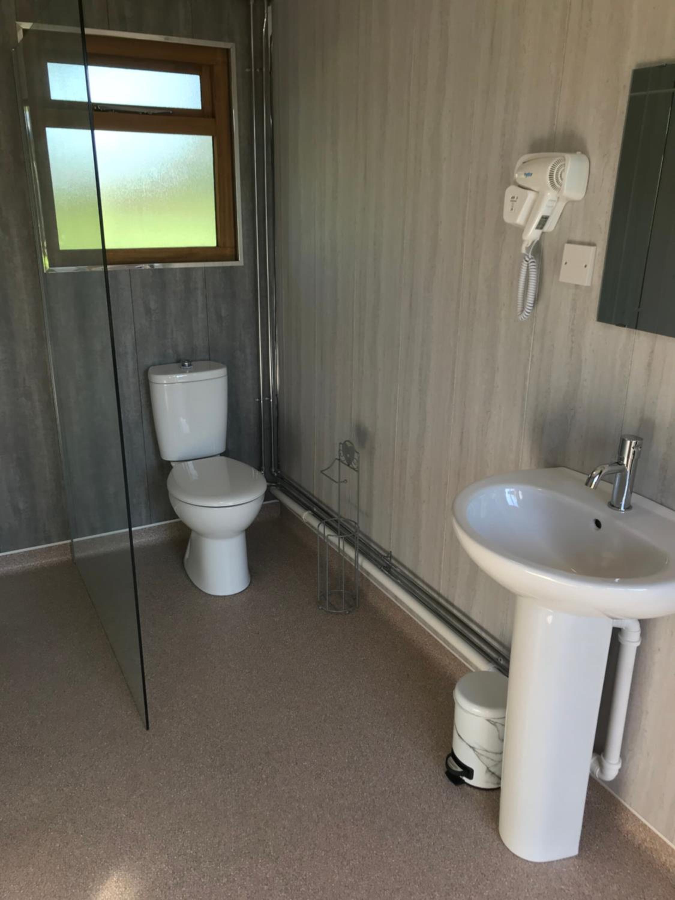 The Cotswold Shepherd Hut photo 3
