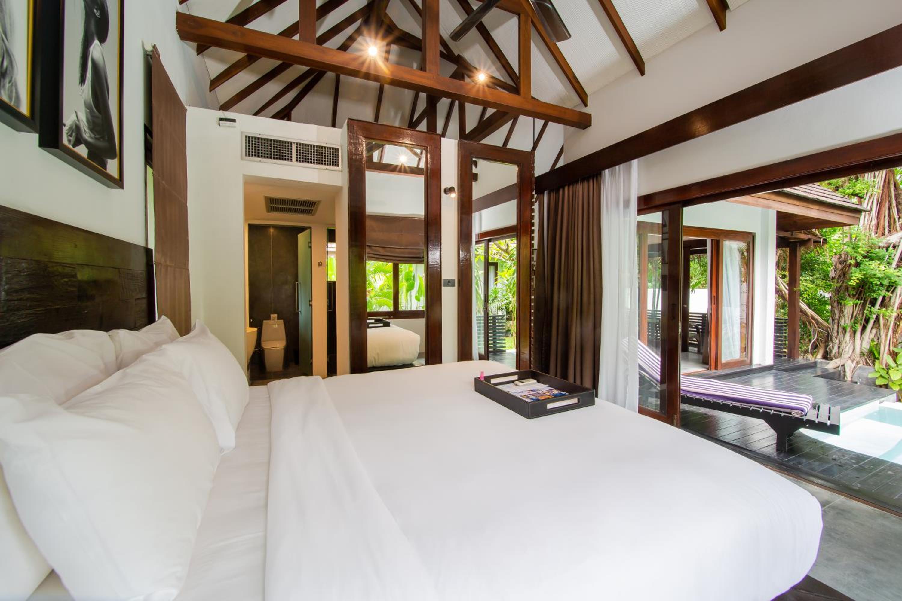 Tropical Pool Villa - Photo 18