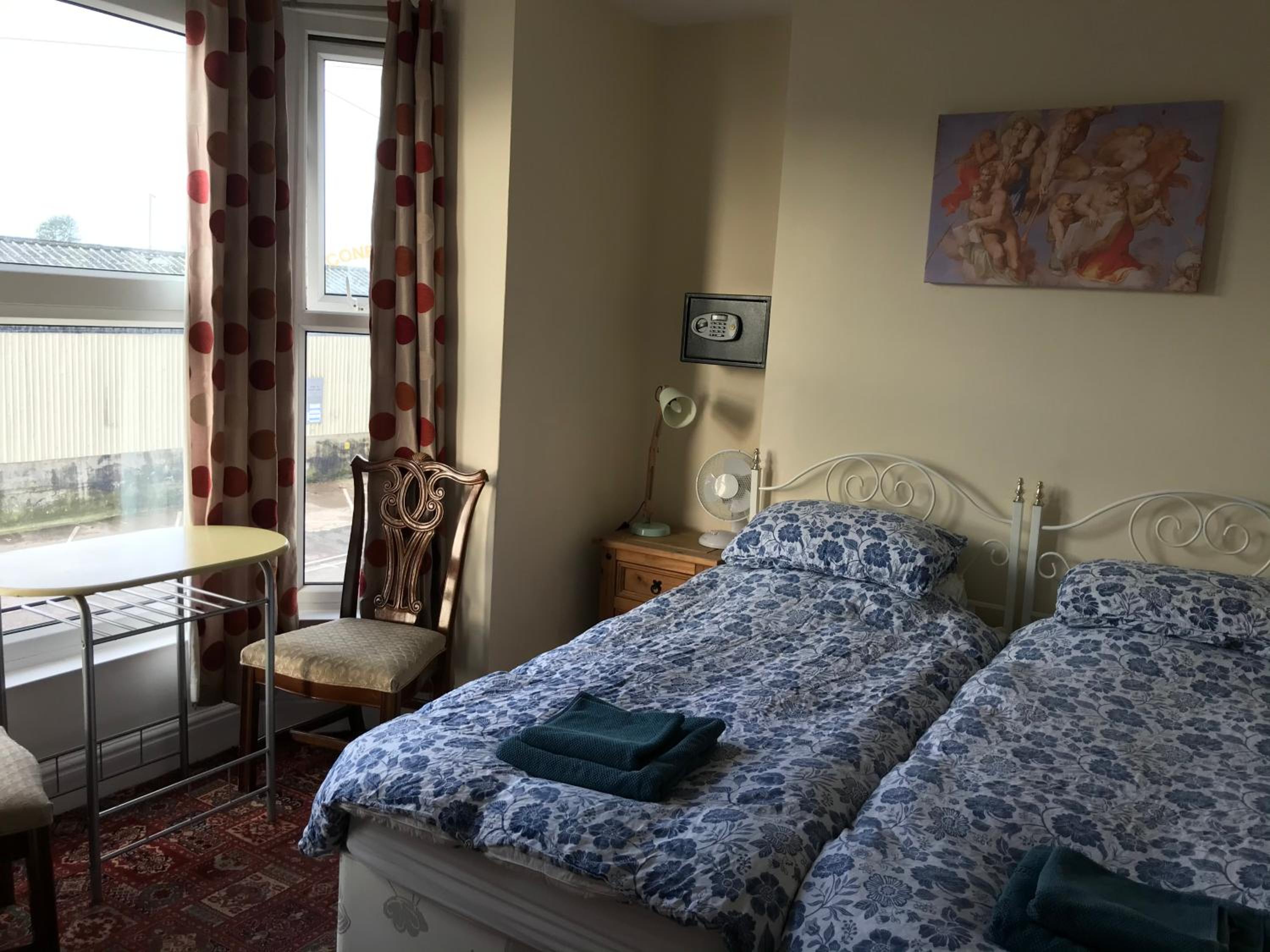 Double or Twin Room photo 2