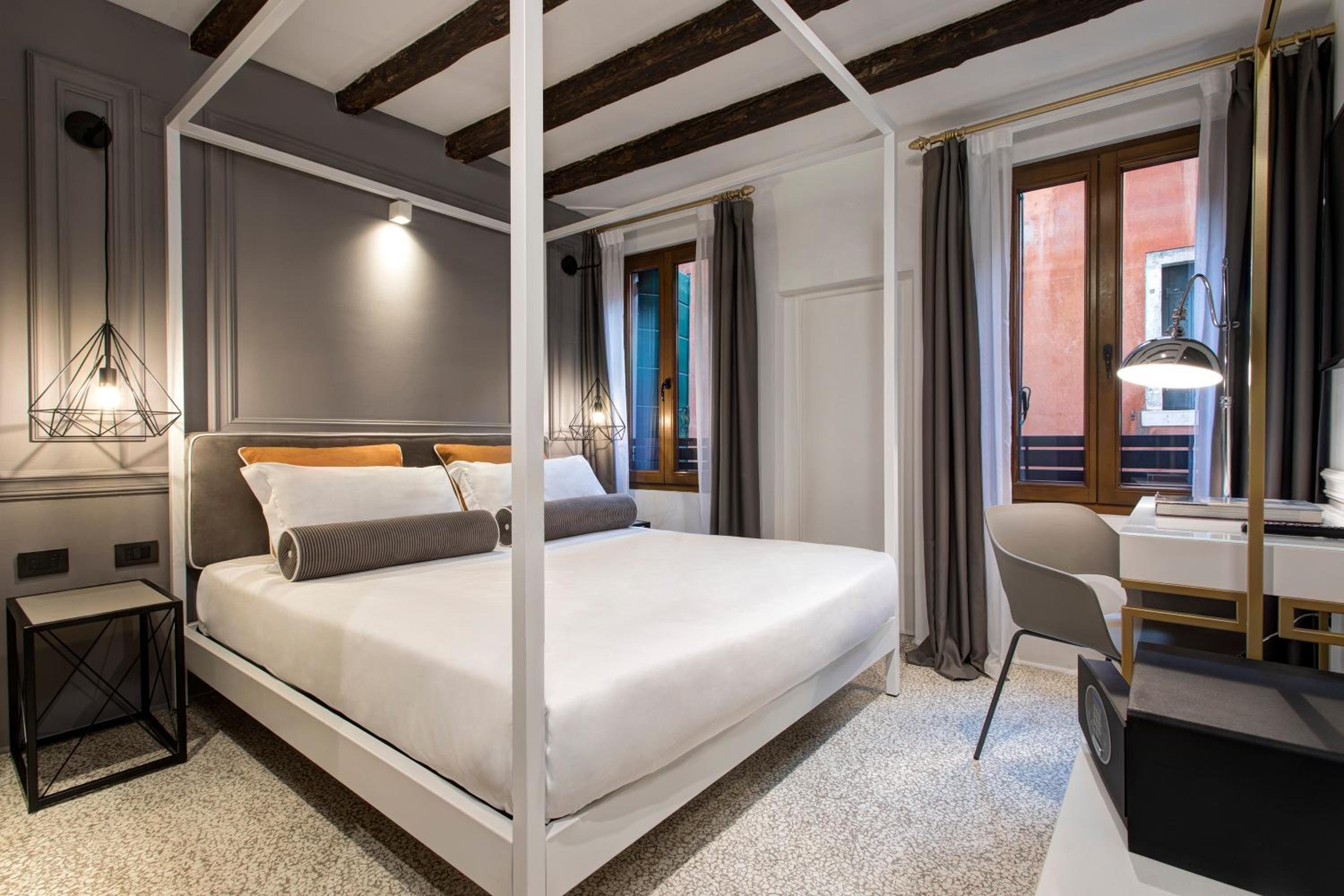 Suite photo 1