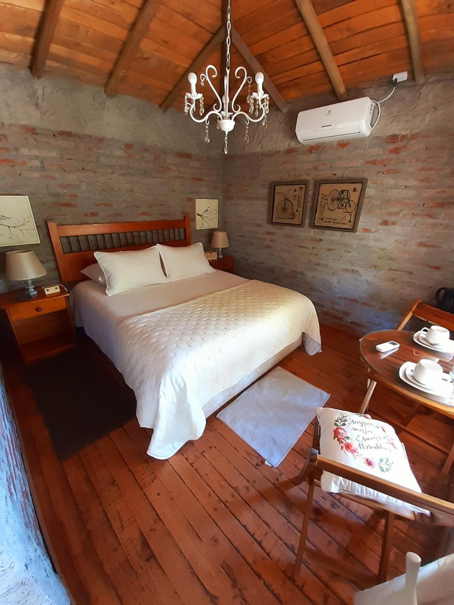 Deluxe Double Room with Shower photo 1