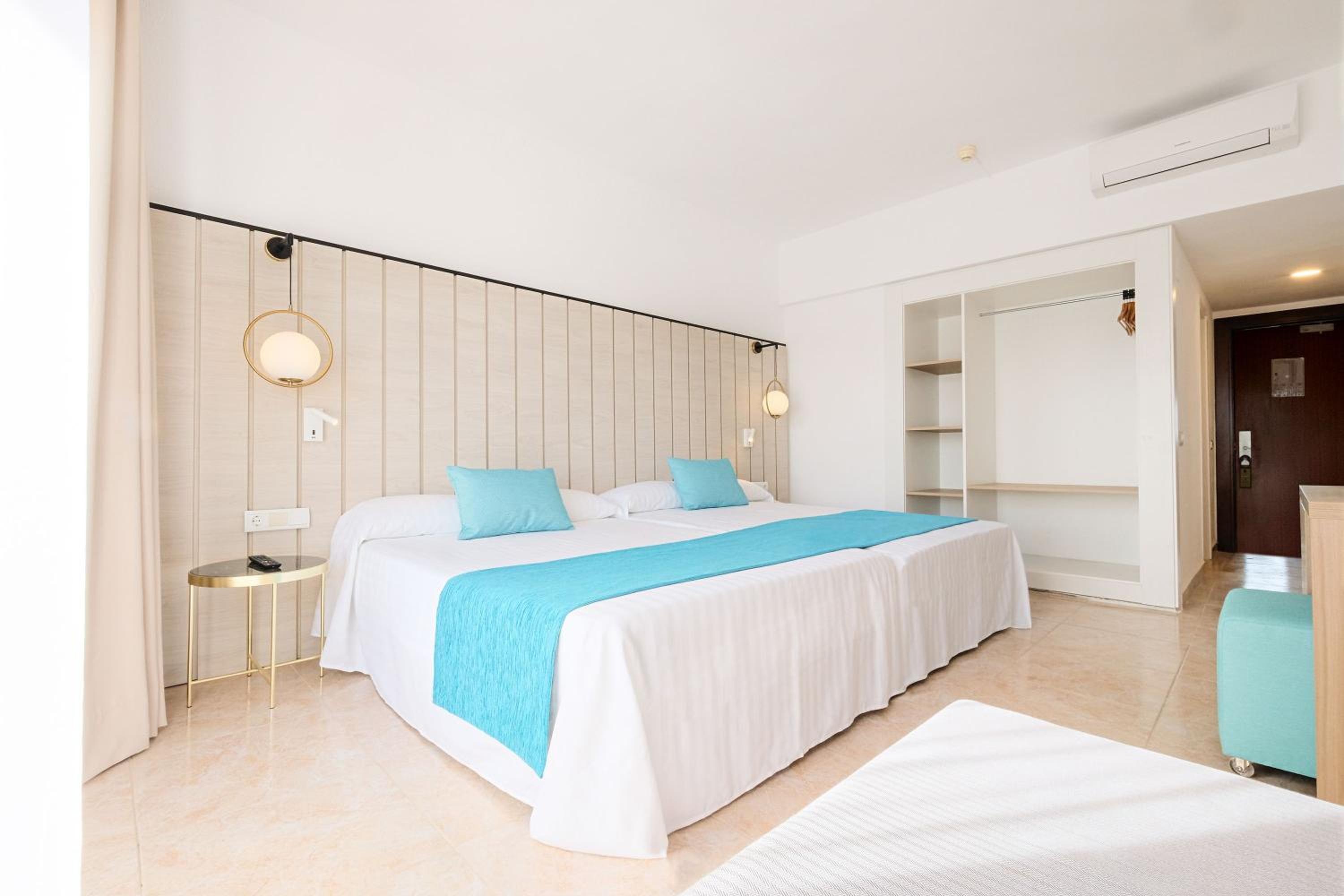 Double Room - Photo 8