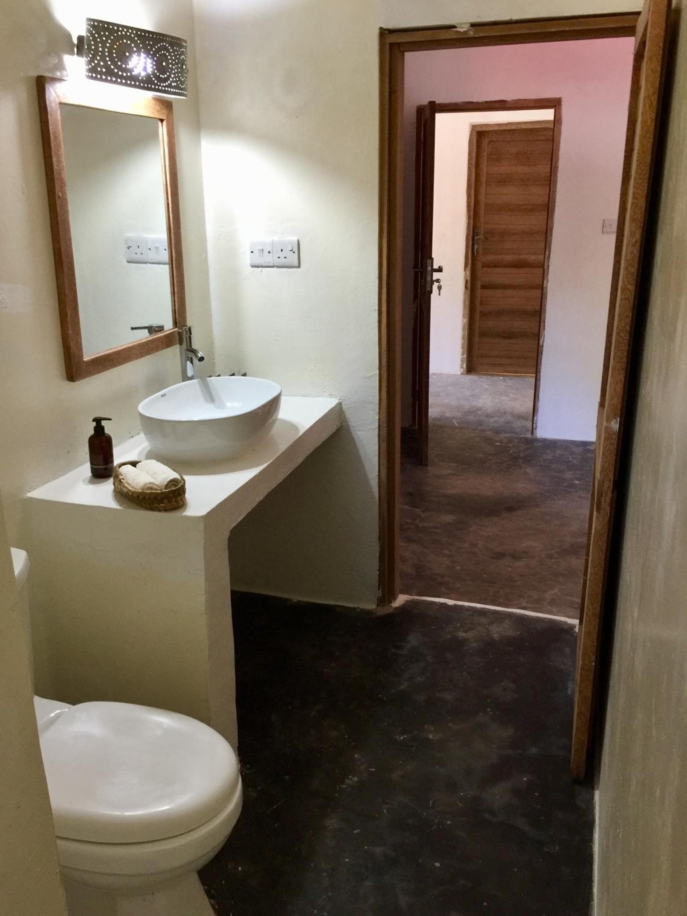 Standard Double Room - Photo 6
