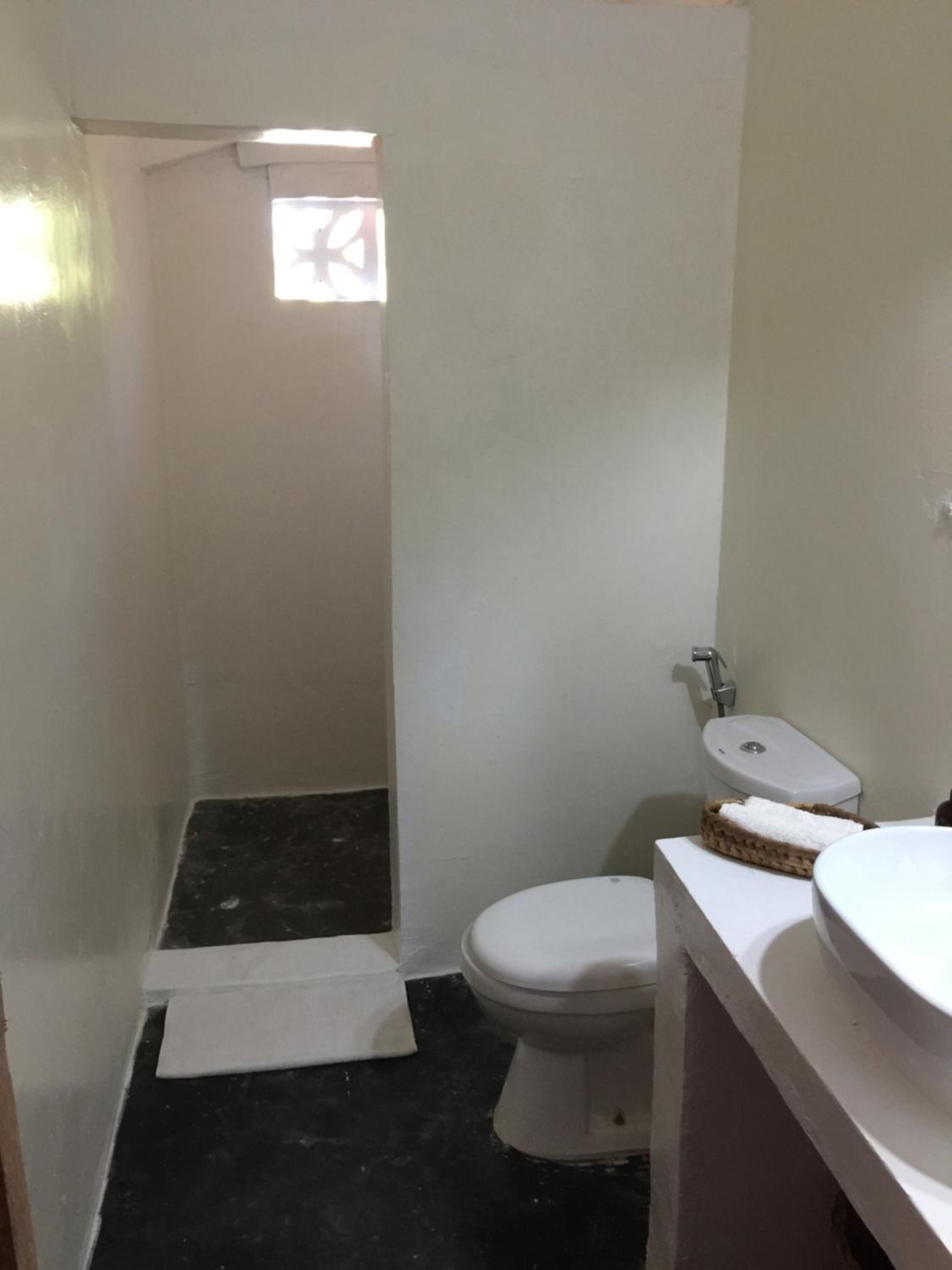 Standard Double Room - Photo 9