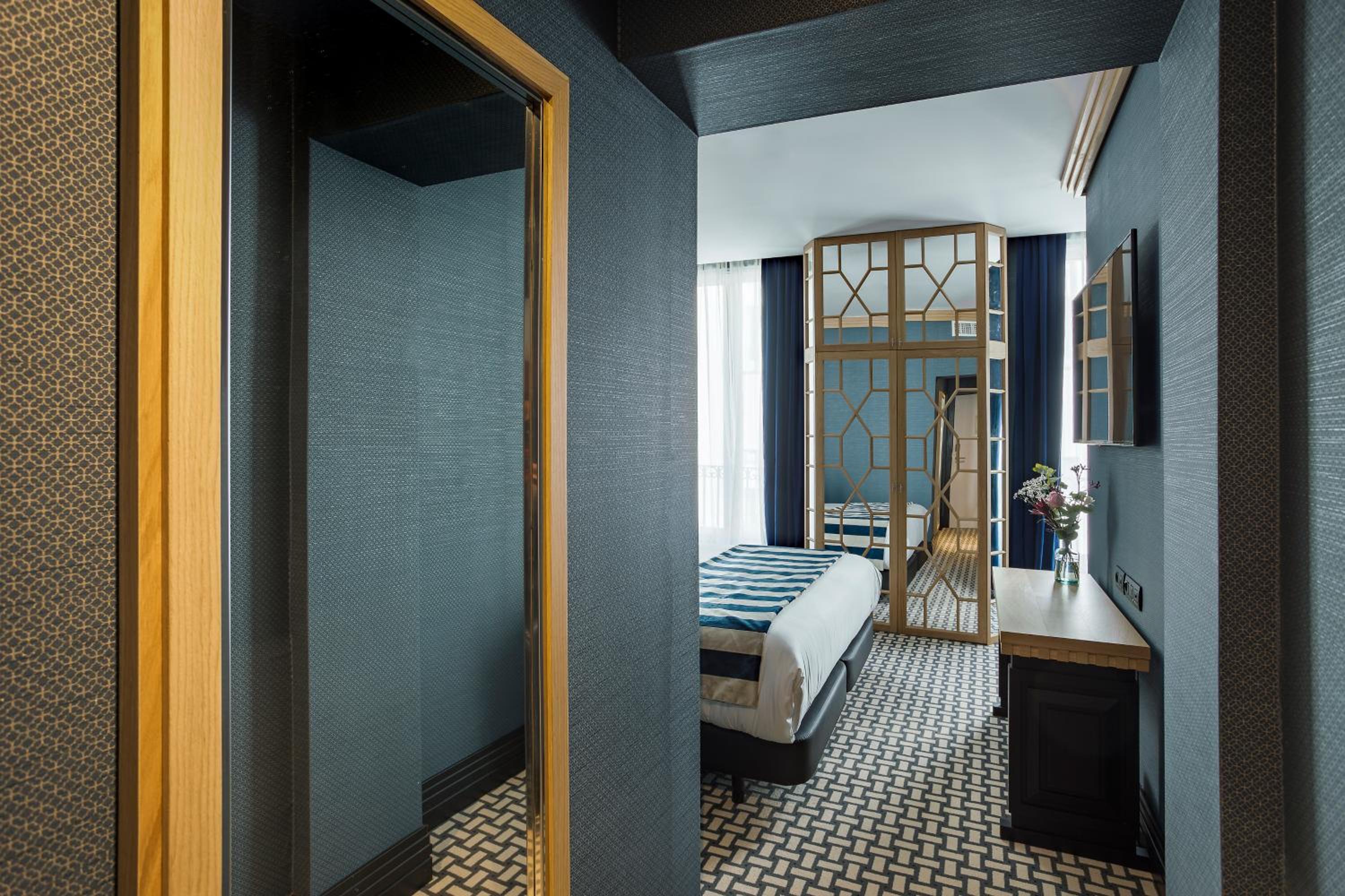 Double Room - Photo 15