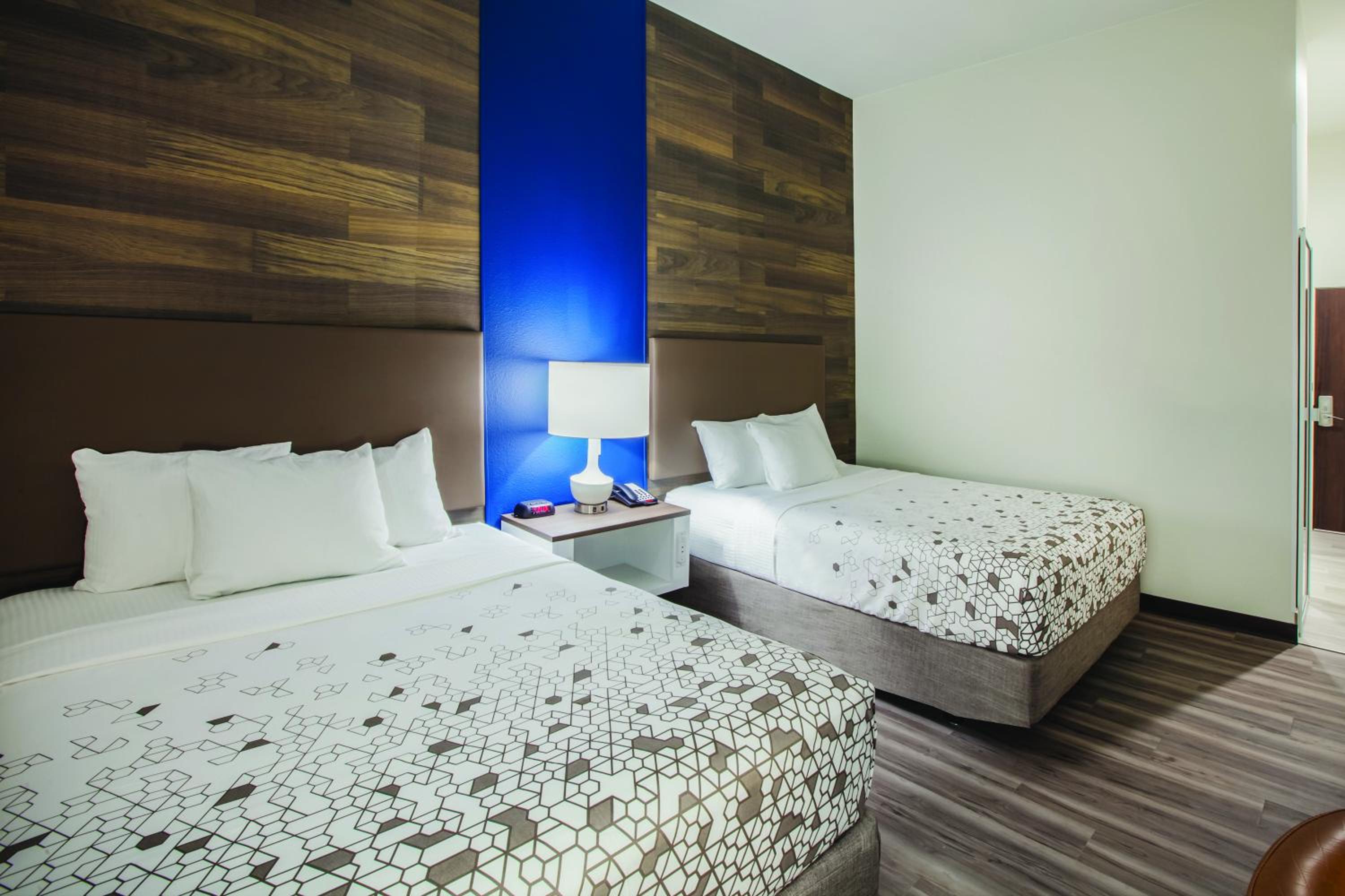 Queen Room with Two Queen Beds and Mobility/Hearing Access - Non-Smoking