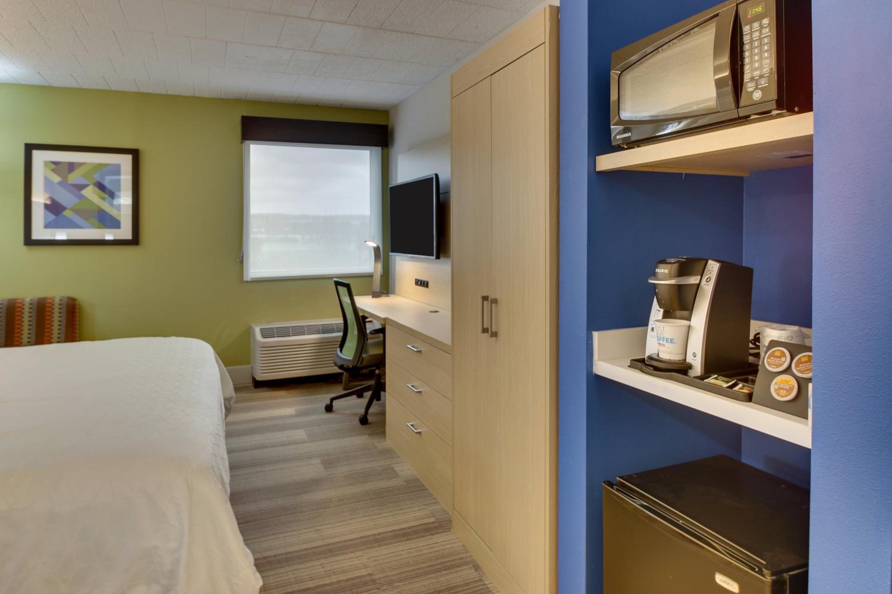 Standard King Room - Photo 1