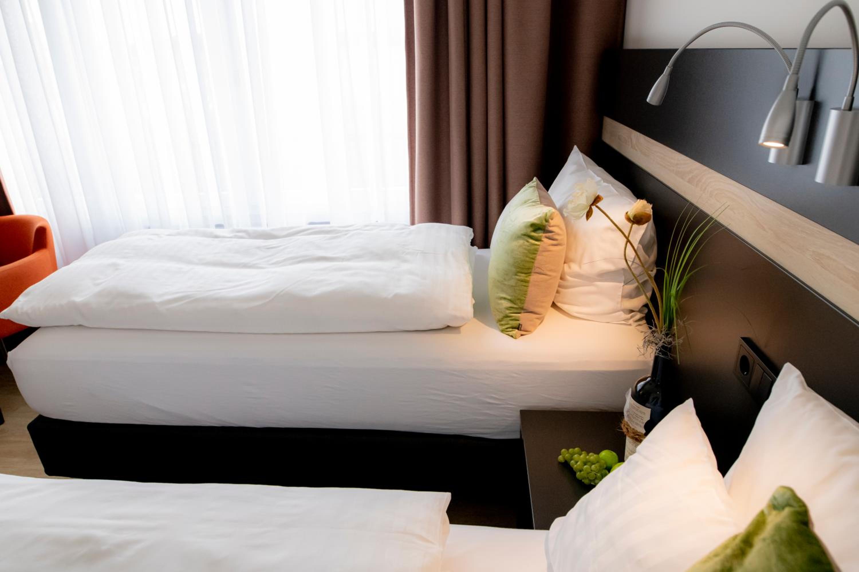 Twin Room with Bathroom