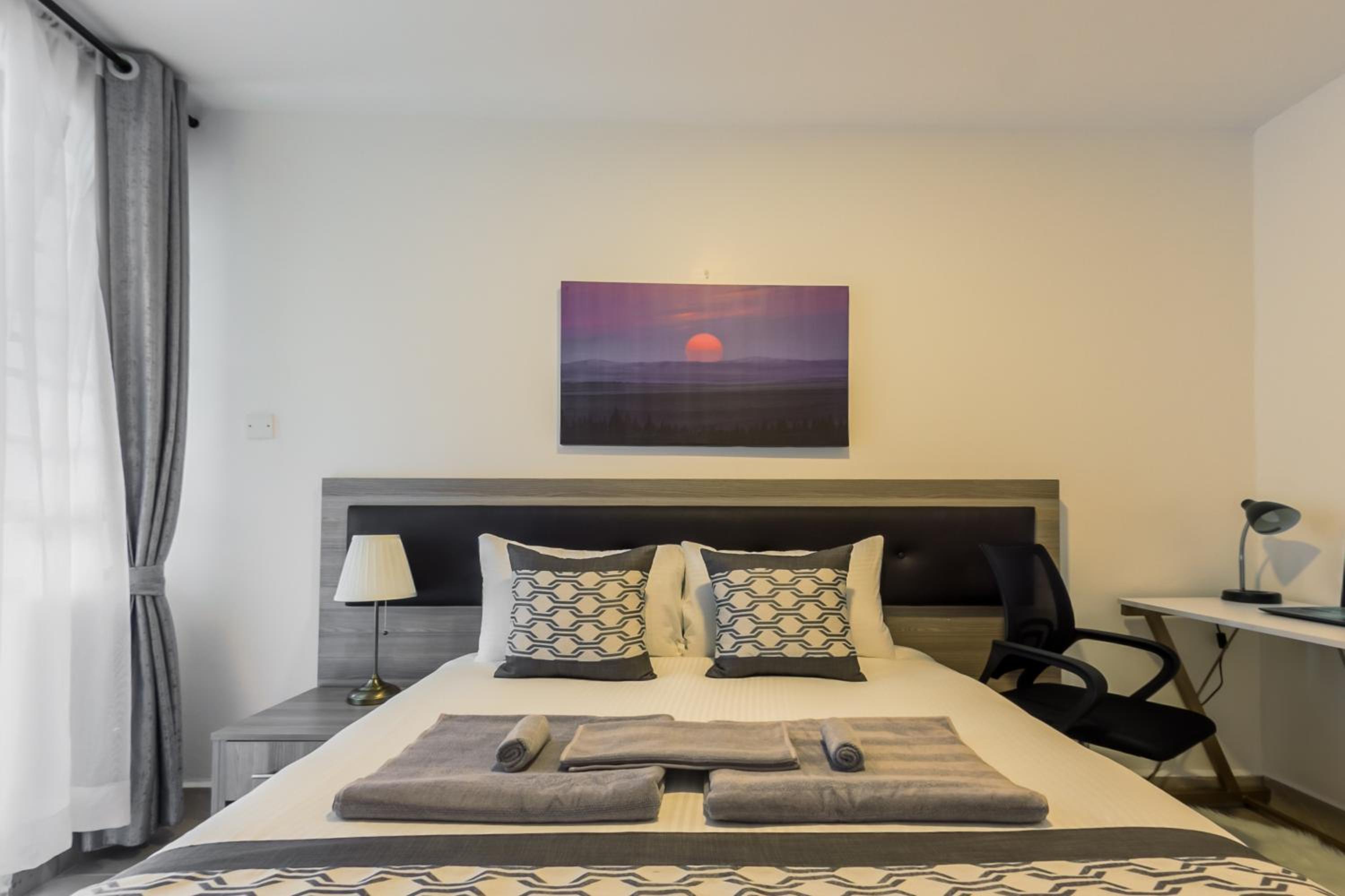 Deluxe Double Room - Photo 8