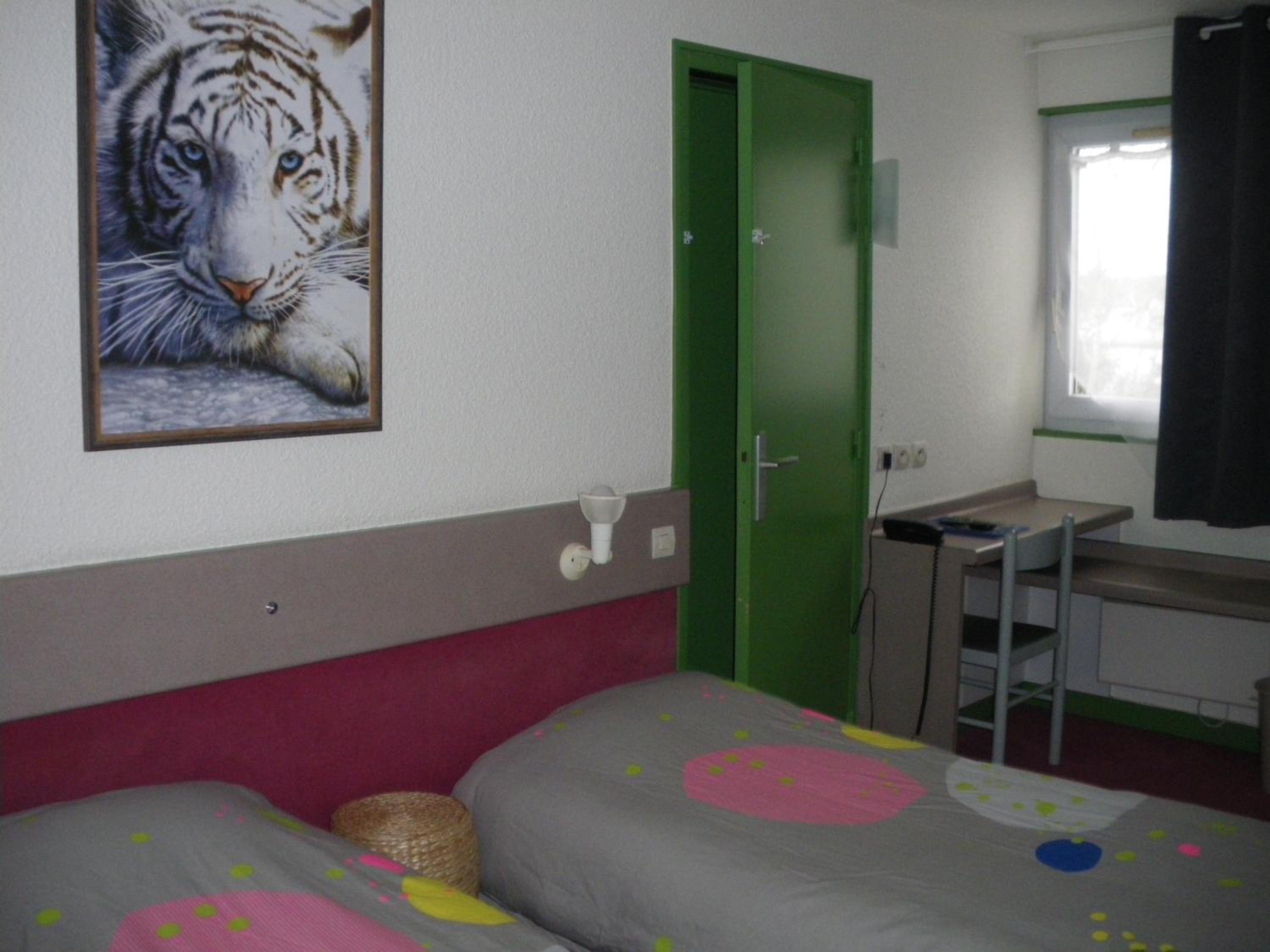 Communicating Room (4 adults)