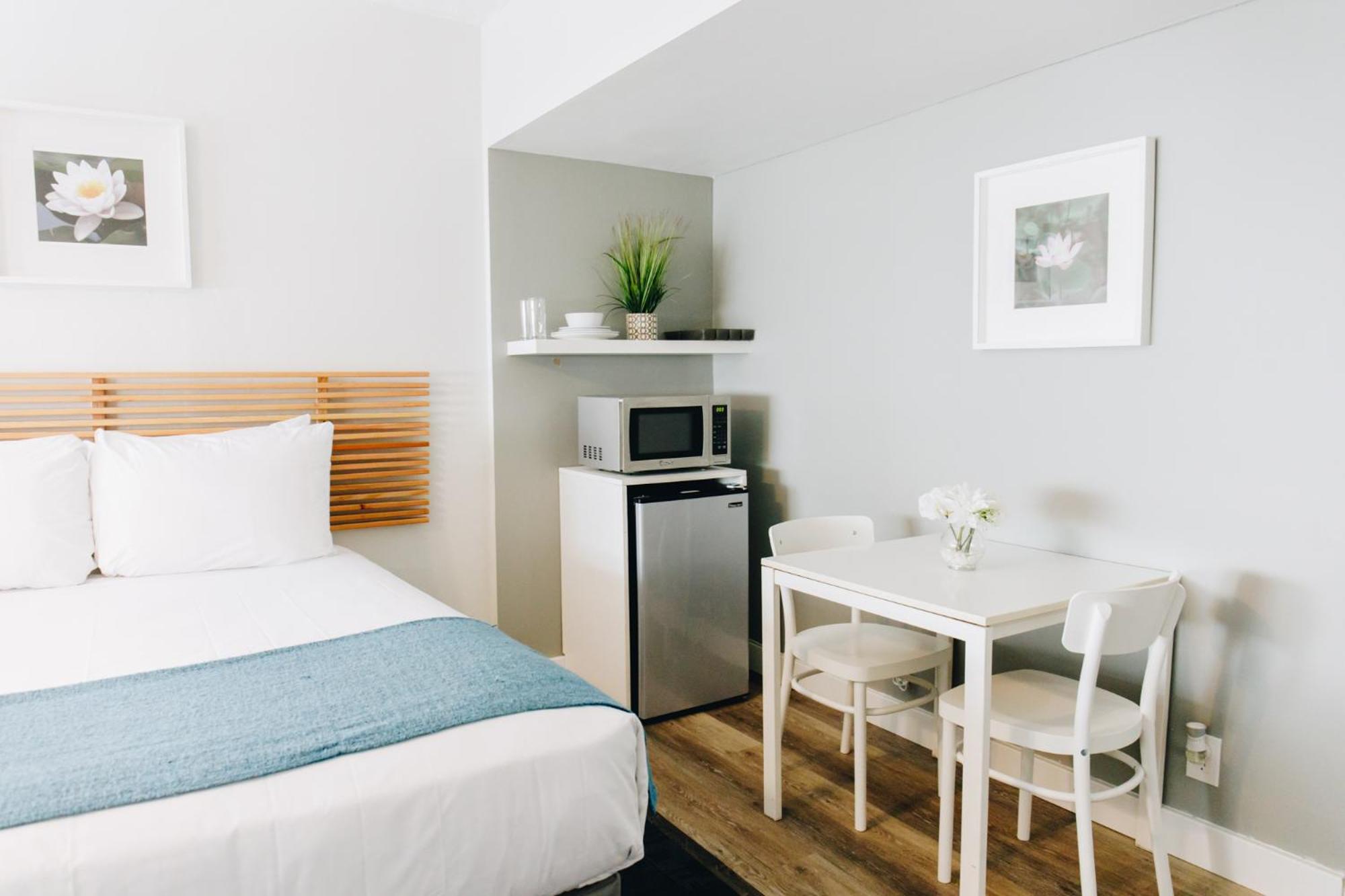 Deluxe Room with Two Double Beds - Photo 2