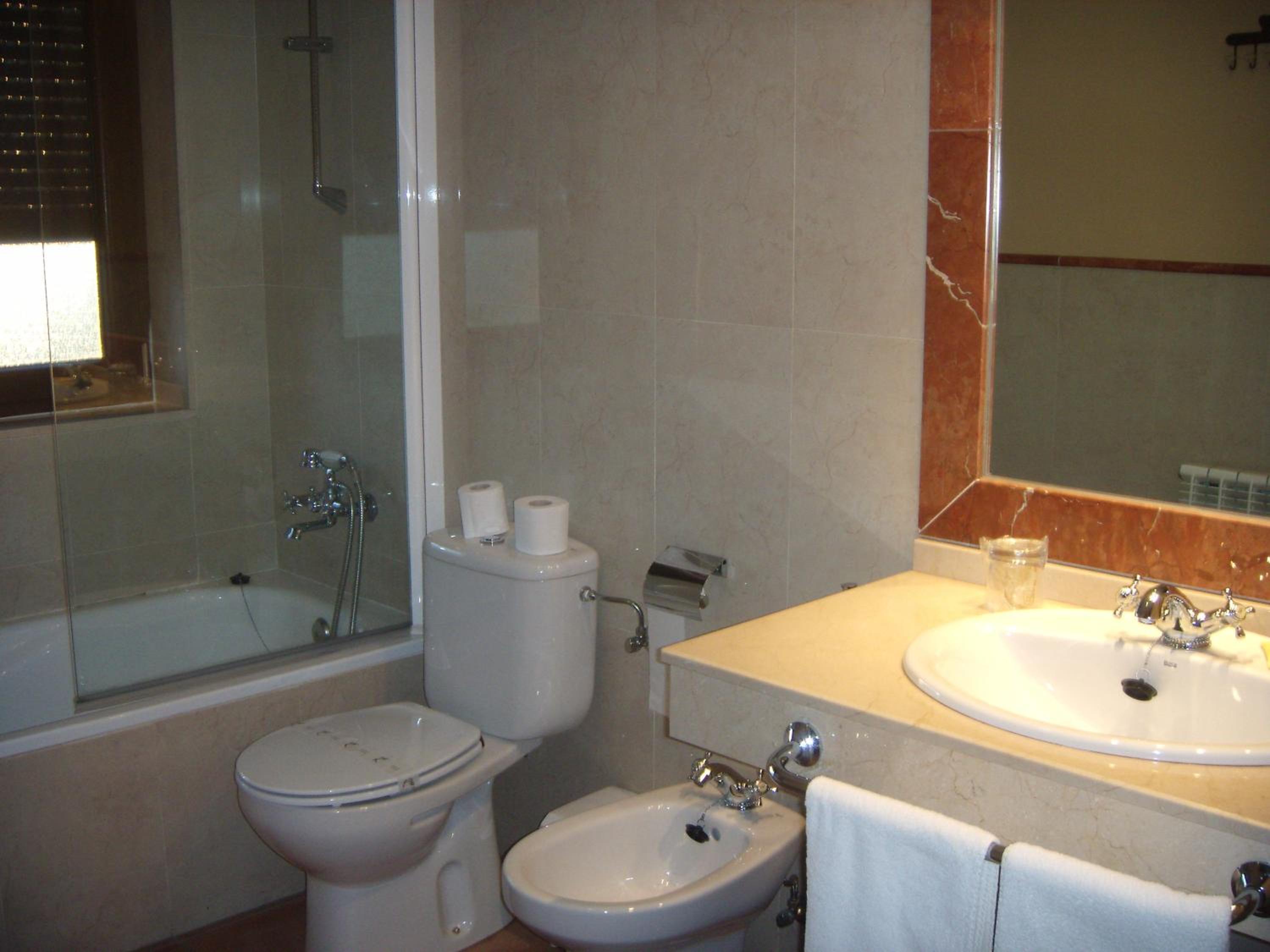 Double or Twin Room photo 2
