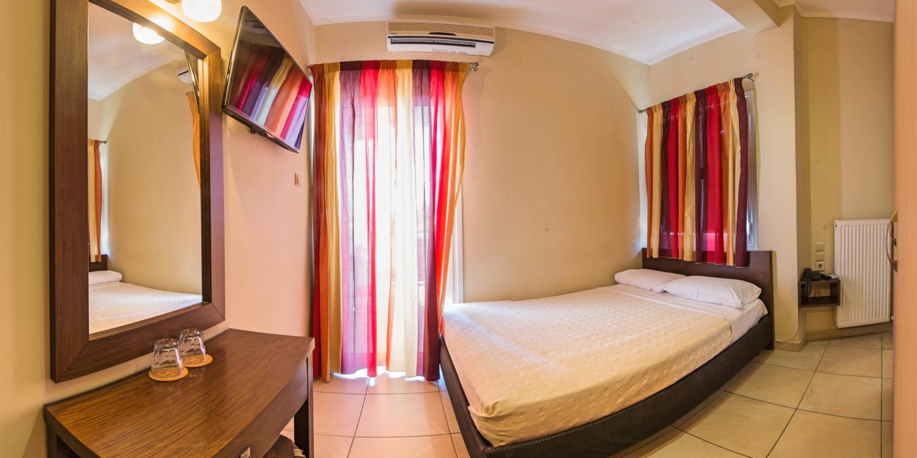 Single Room with Balcony photo 2