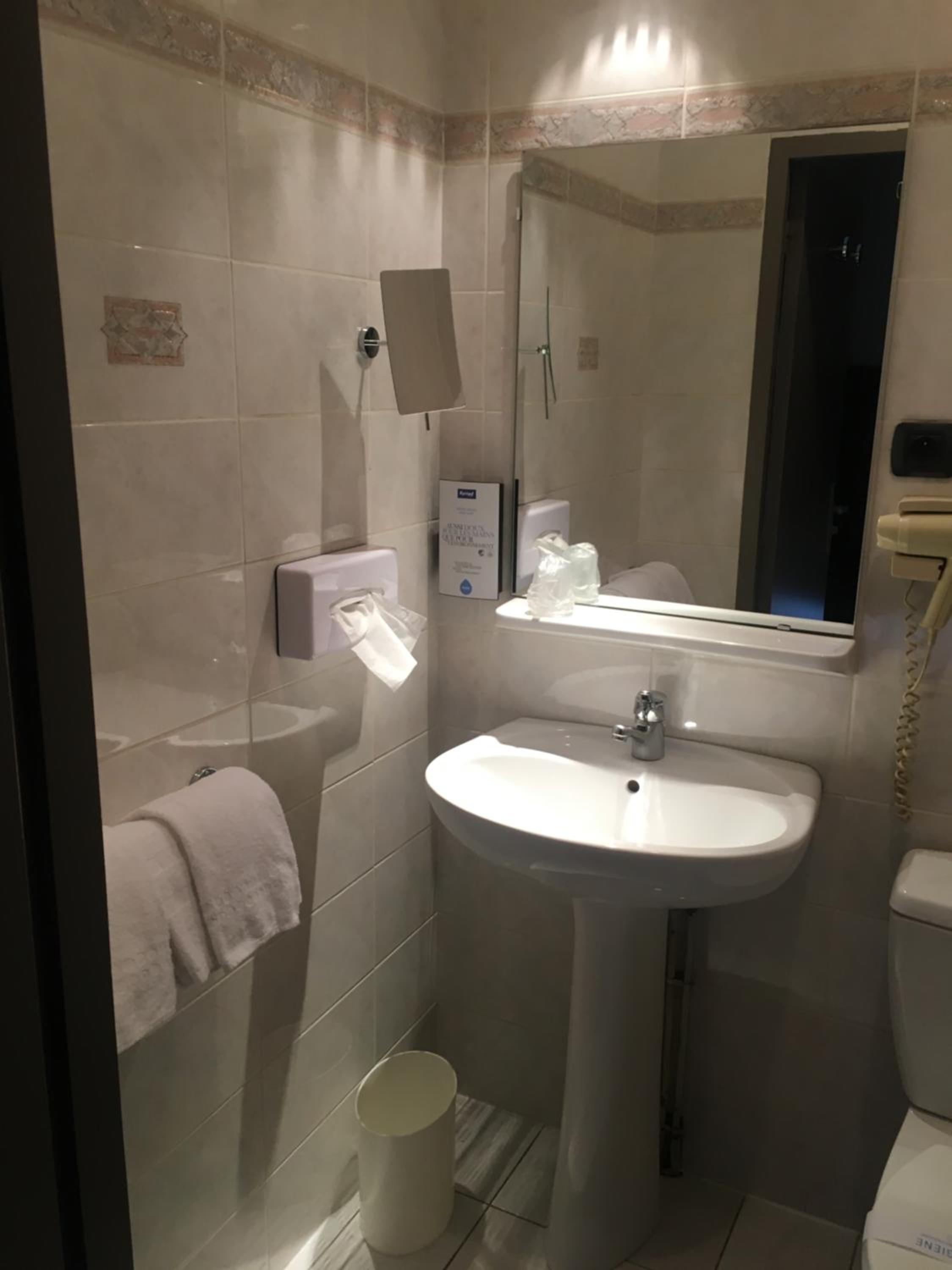 Single Room photo 3