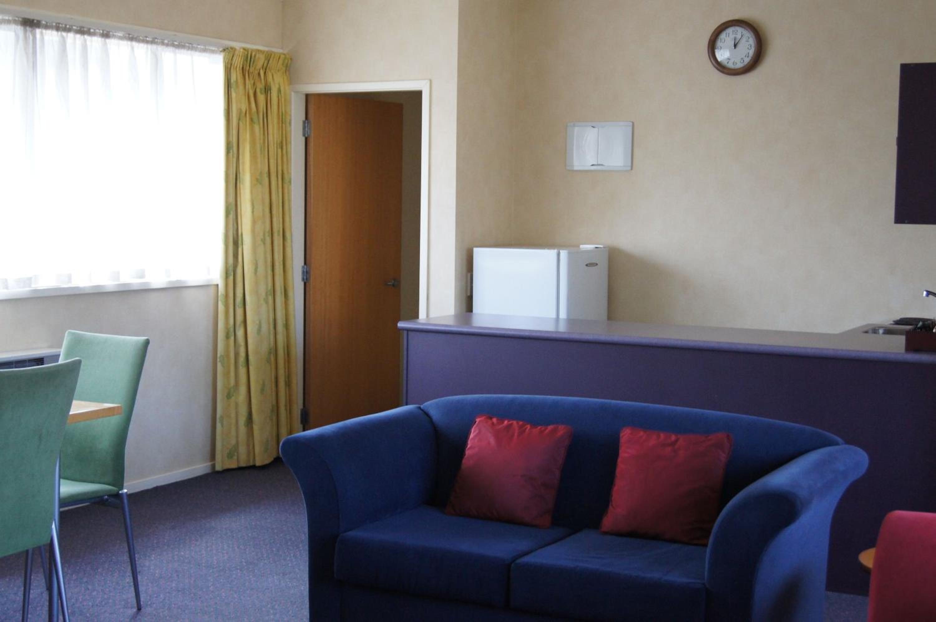 Studio with Sofa Bed thumbnail 5