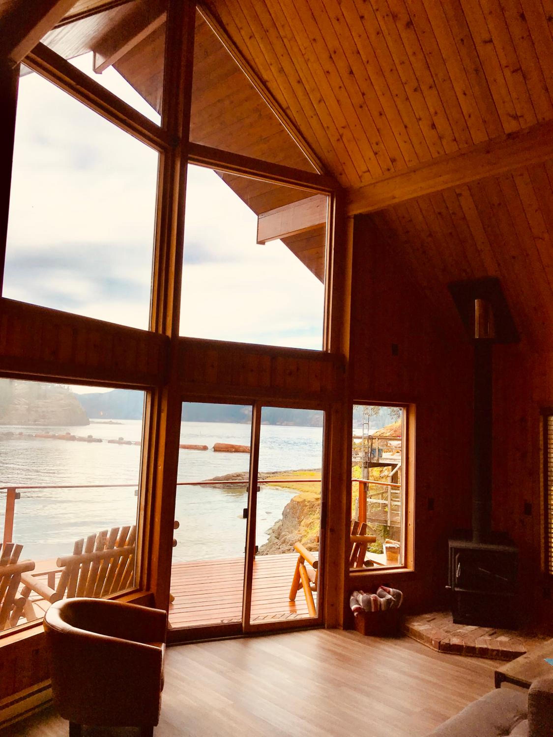Beach Front Cabin photo 3