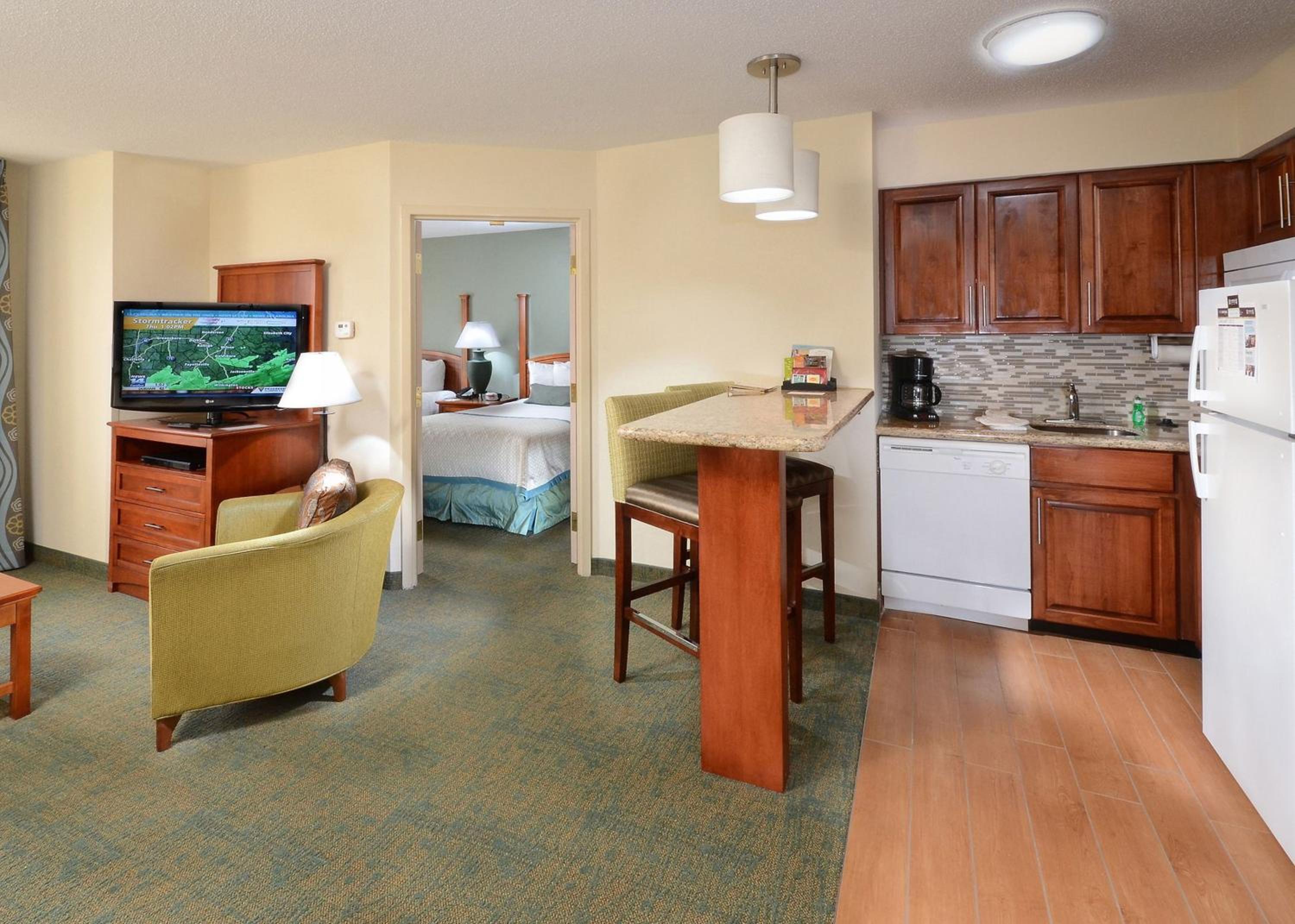 One-Bedroom Double Suite - Photo 2