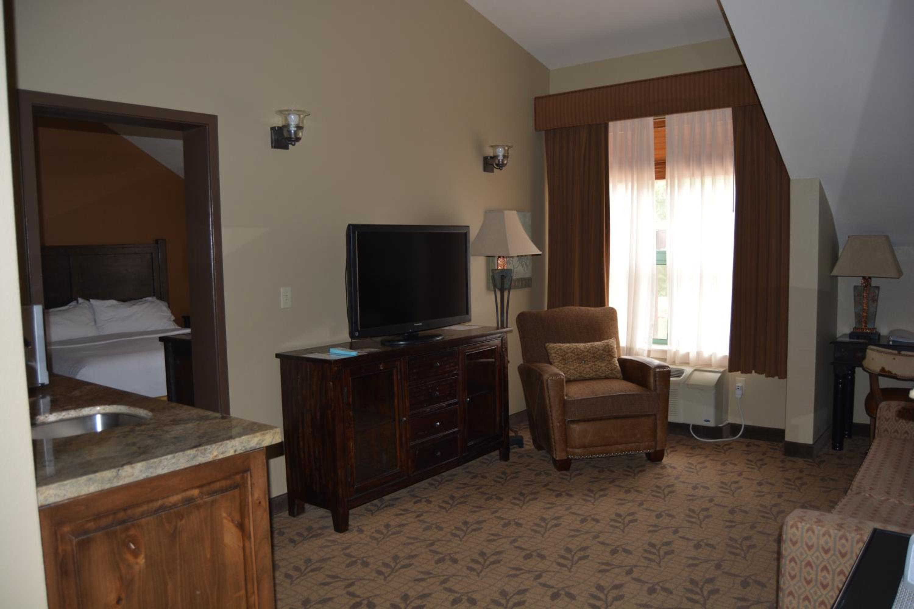 One-Bedroom King Suite - Photo 1
