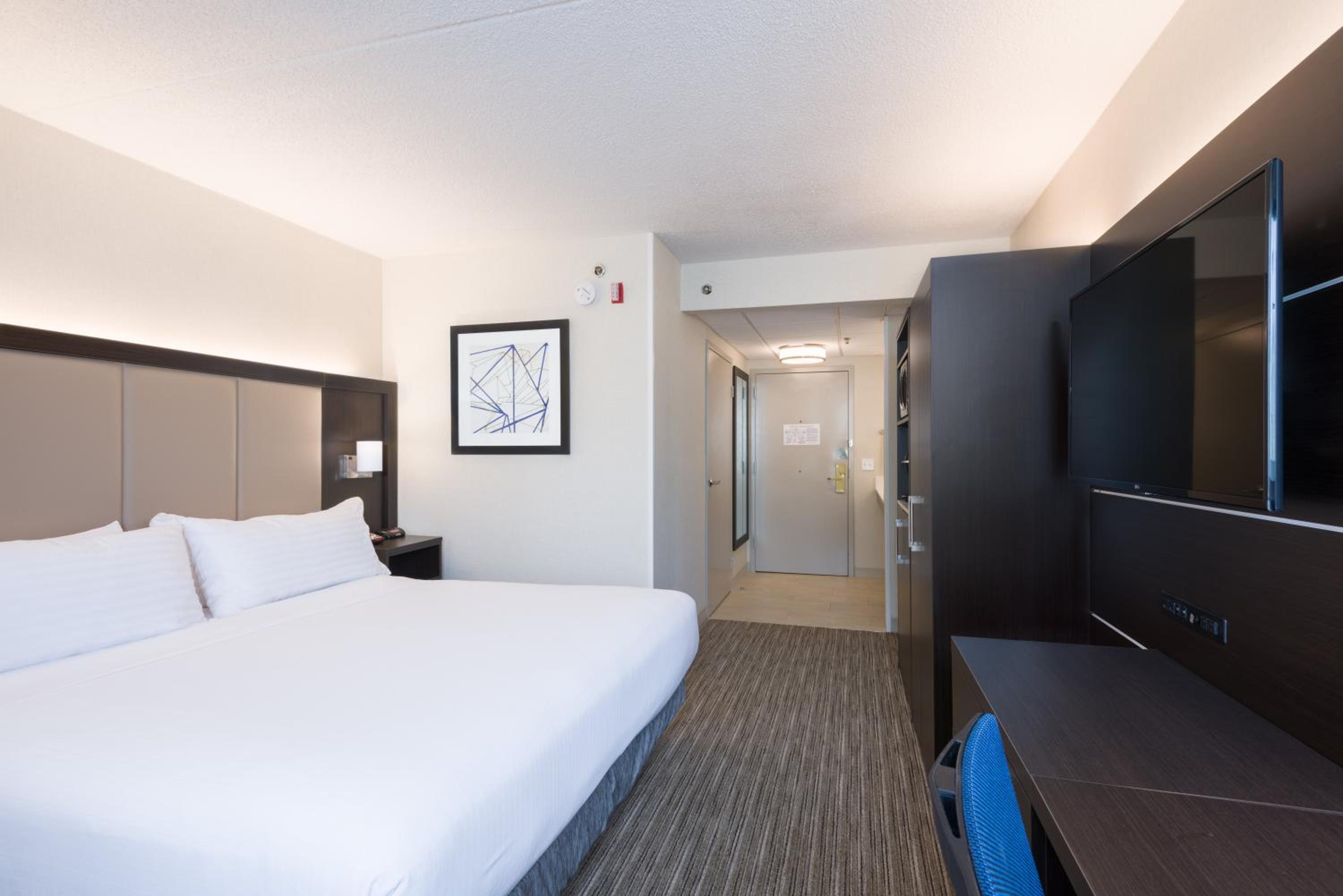 Standard King Room - Photo 2