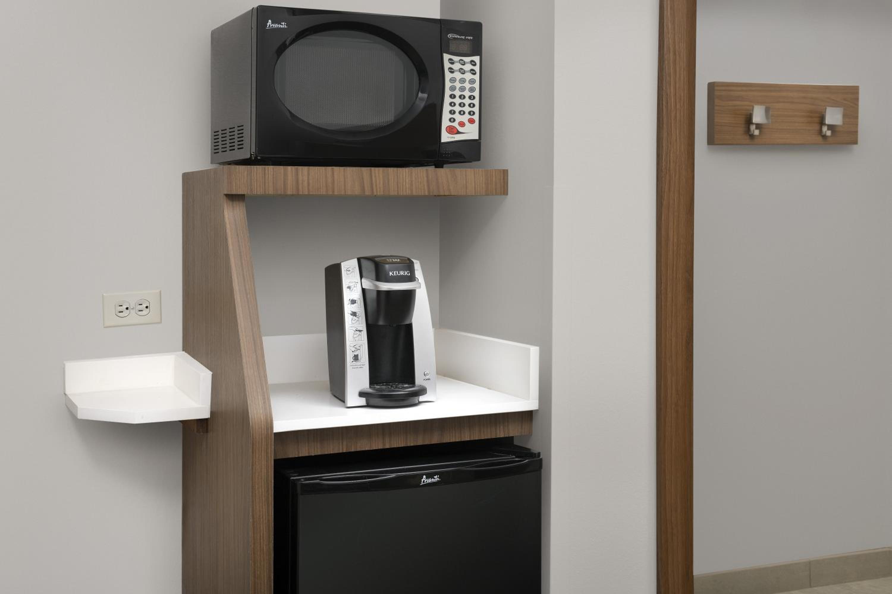 Standard King Room - Photo 2