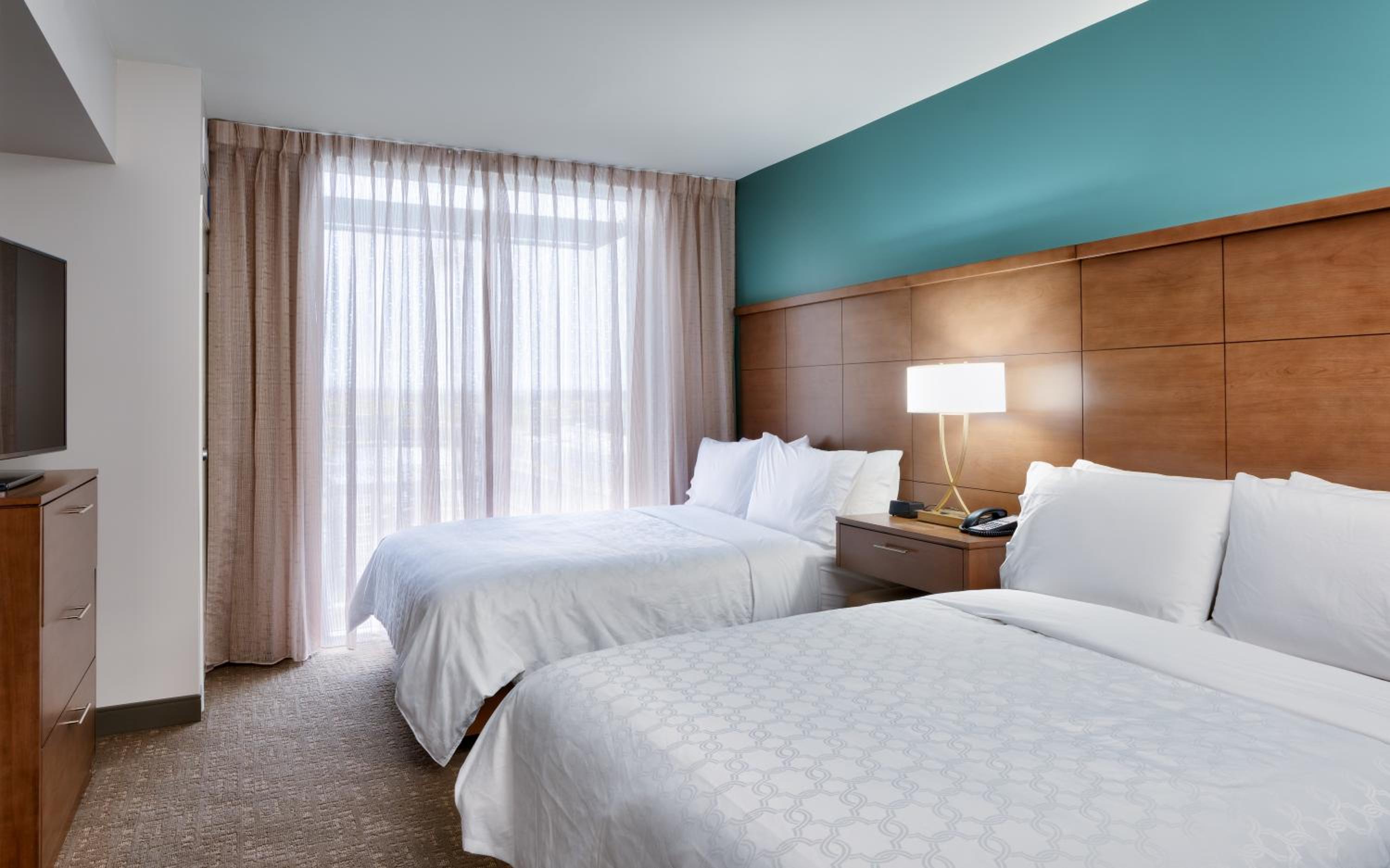 One-Bedroom Suite with Two Queen Beds - Photo 5