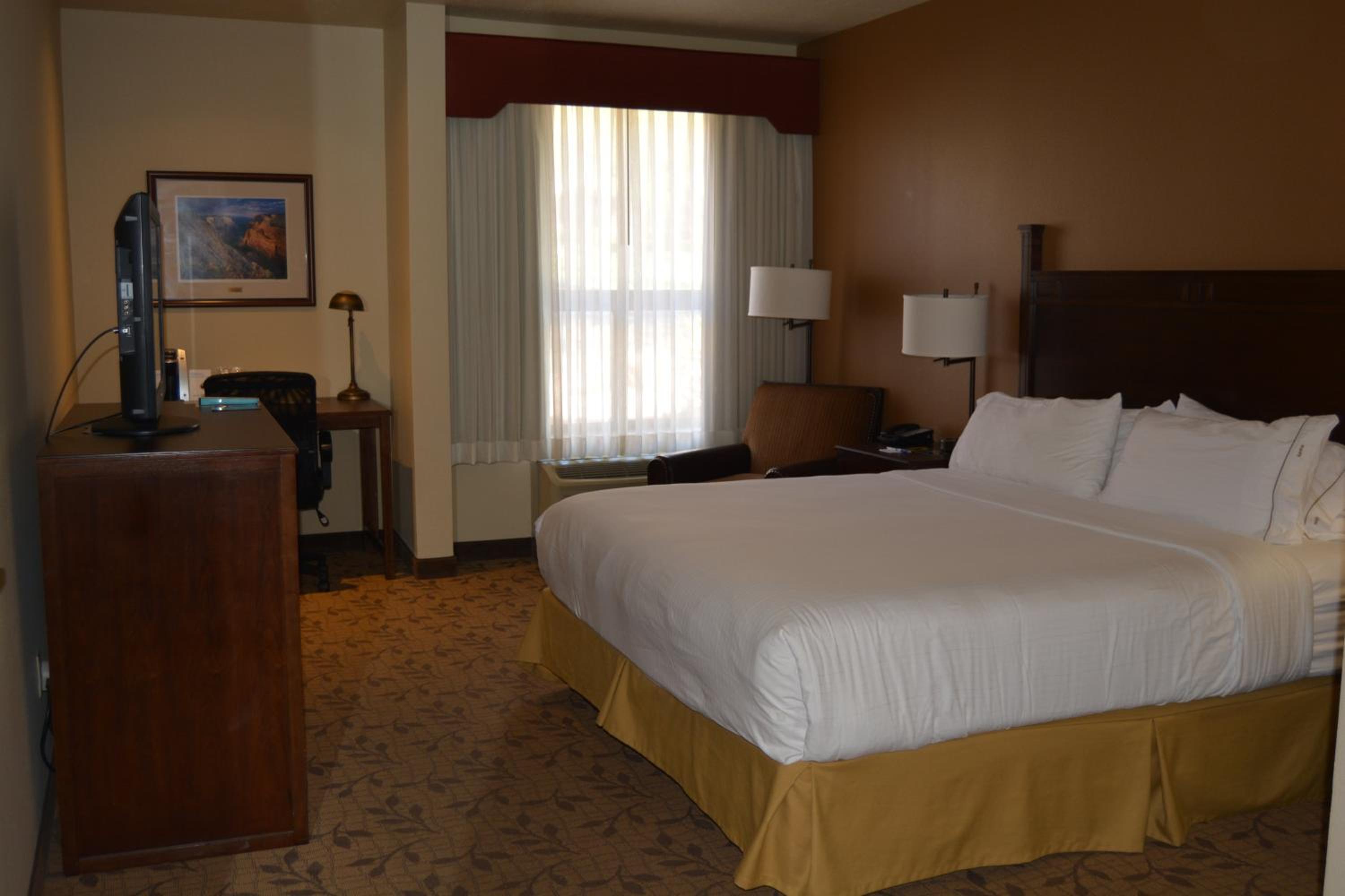 Two-Bedroom King Suite - Disability Access 