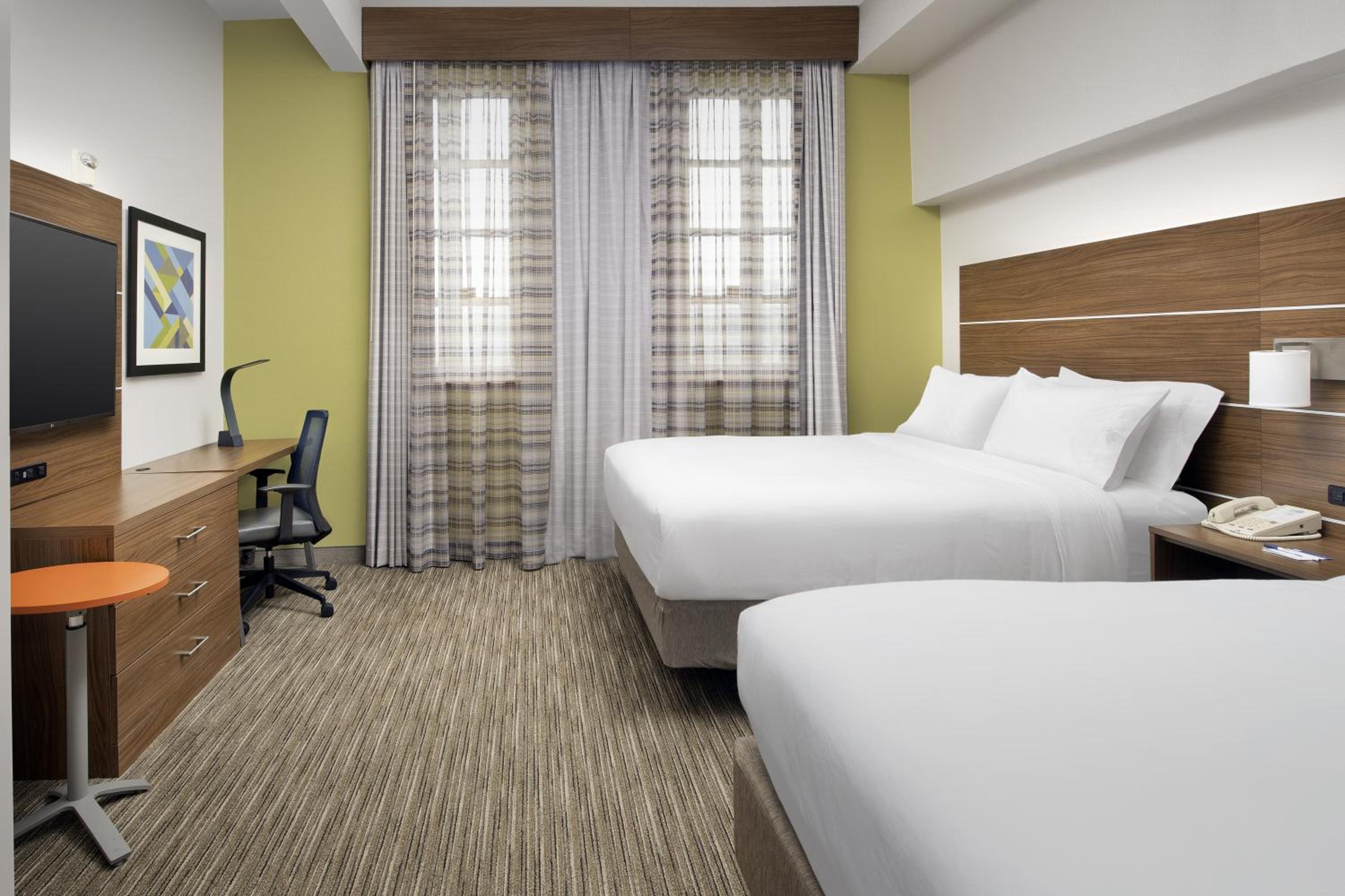 Standard Queen Room with Two Queen Beds - Photo 1