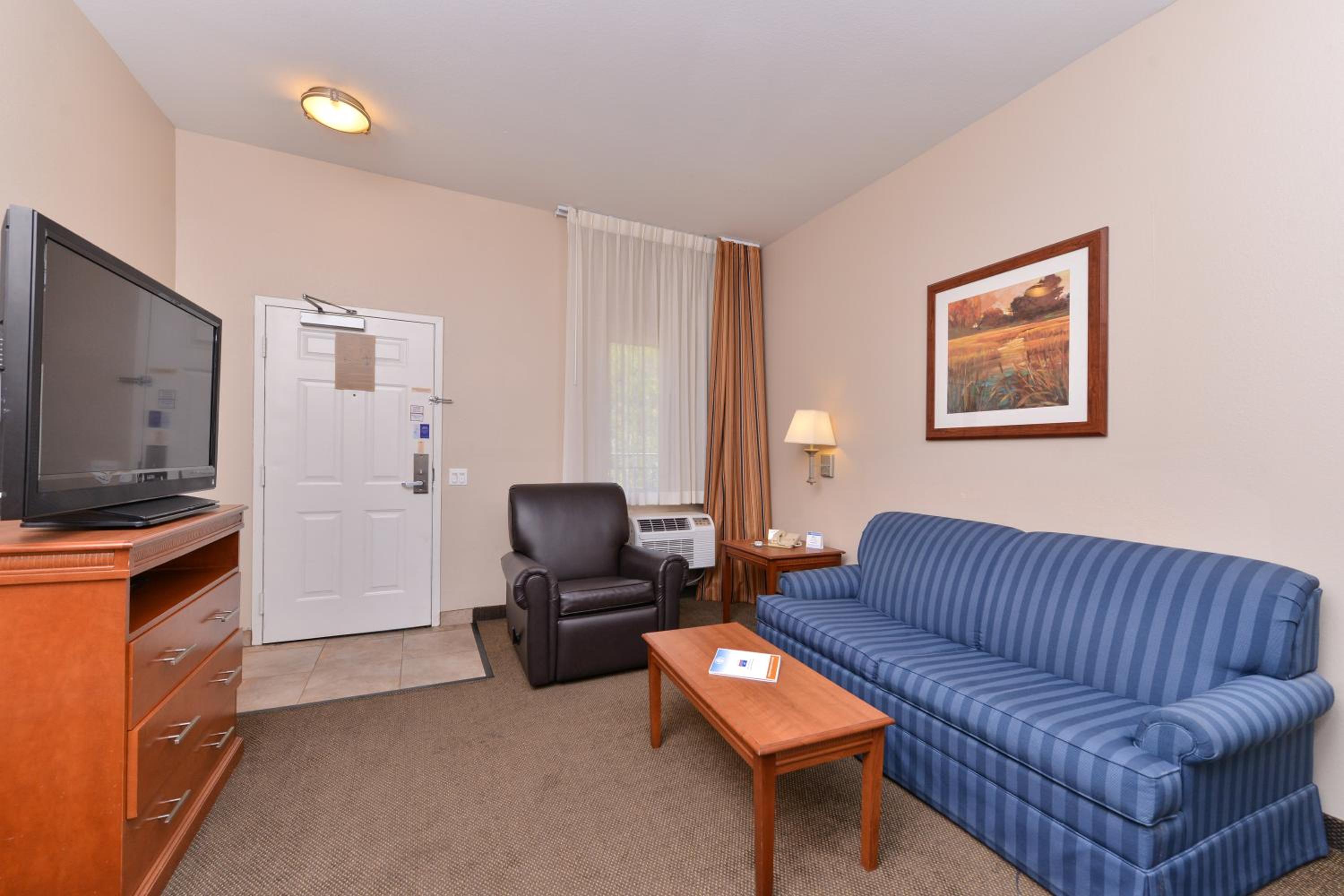 One-Bedroom Suite with Two Queen Beds - Photo 1