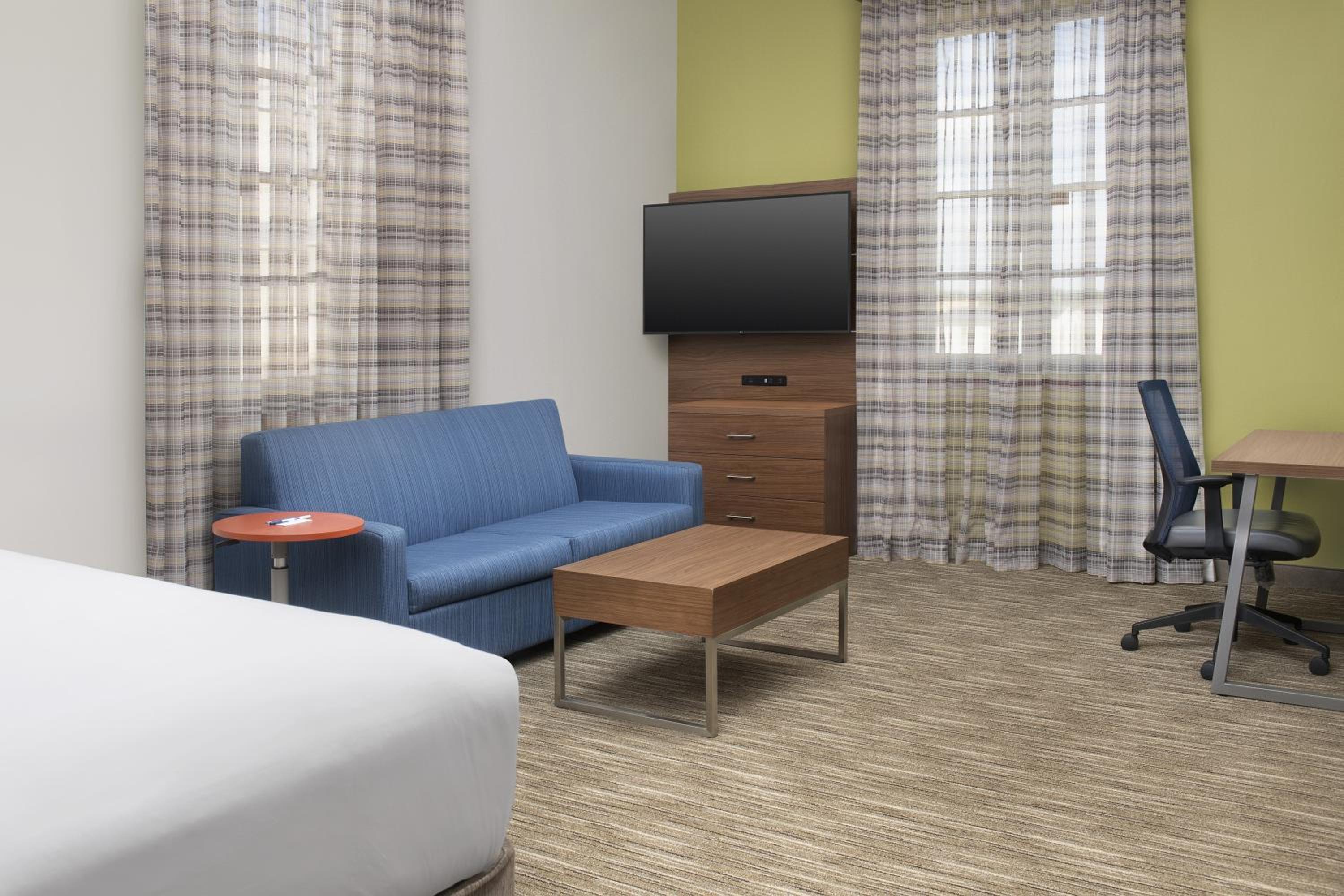 Standard King Room - Photo 1