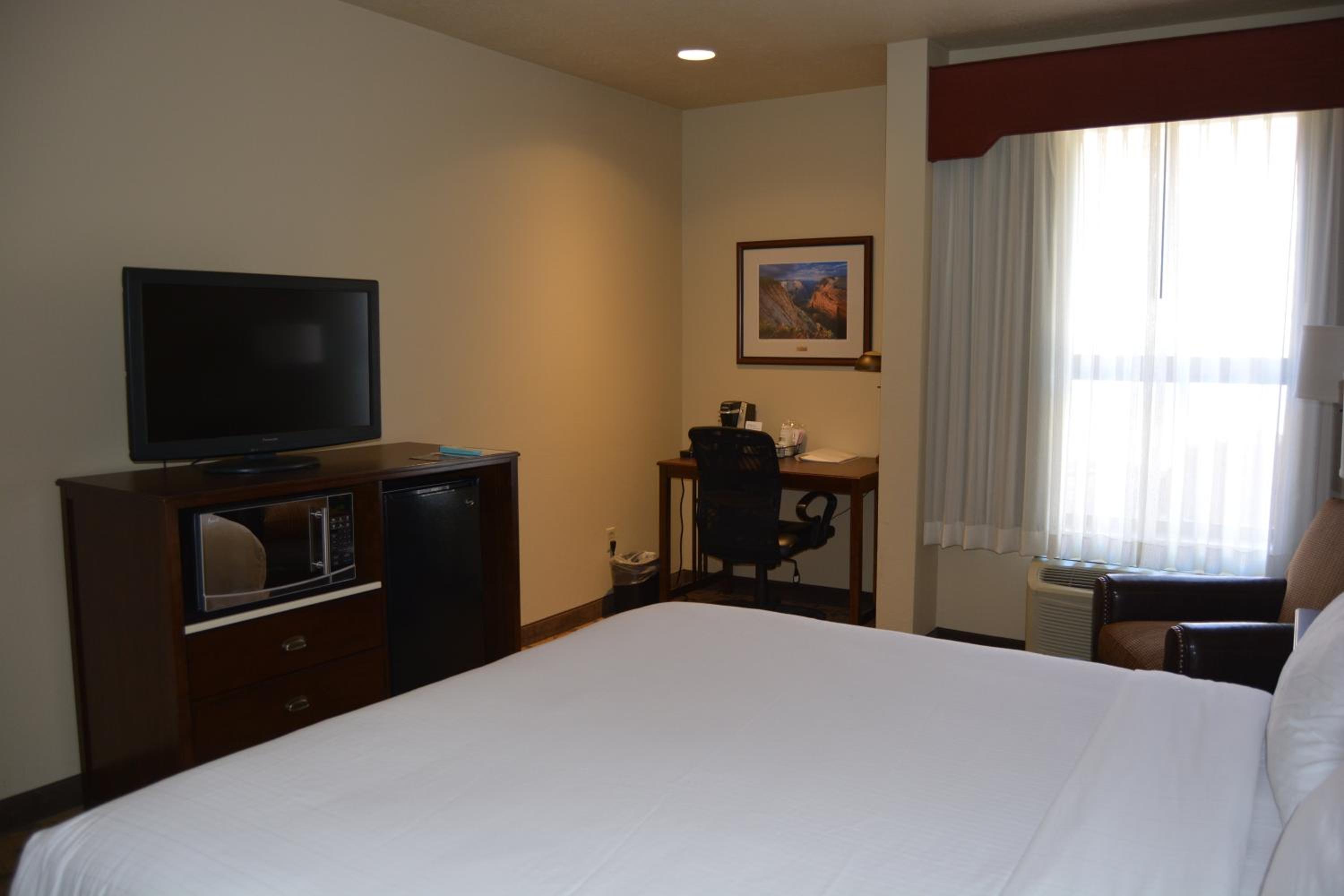 Standard King Room - Photo 1