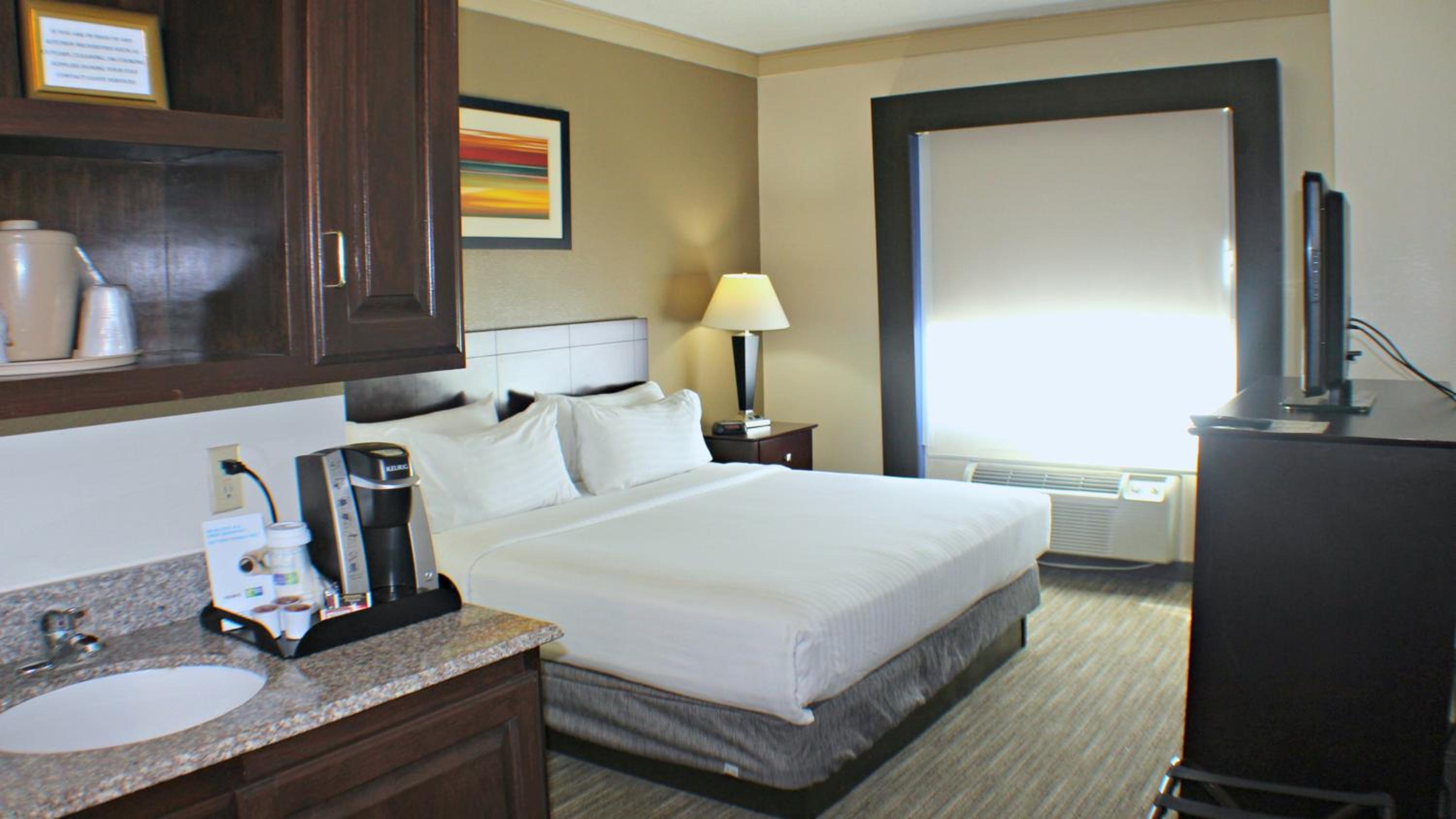 Standard King Room - Photo 2