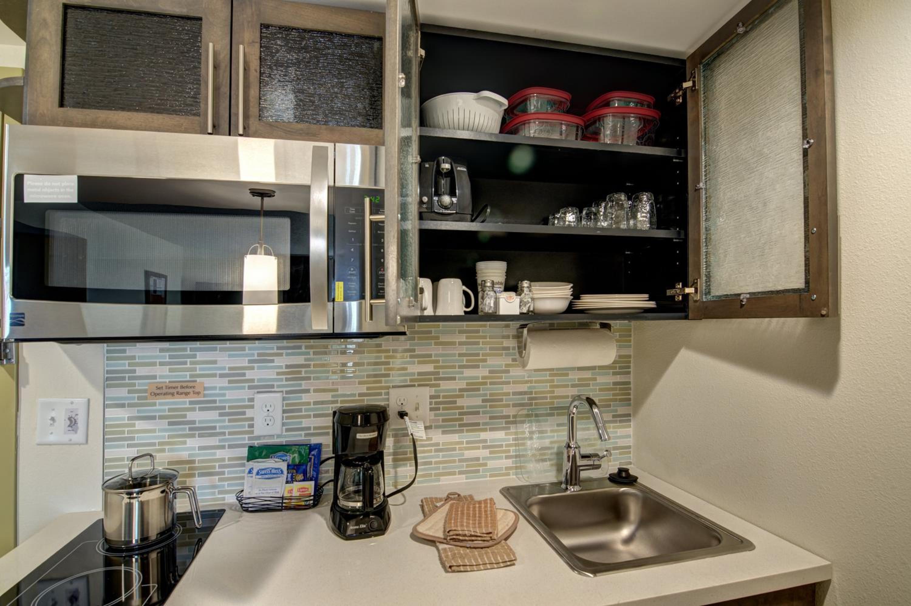 One-Bedroom King Suite - Photo 2