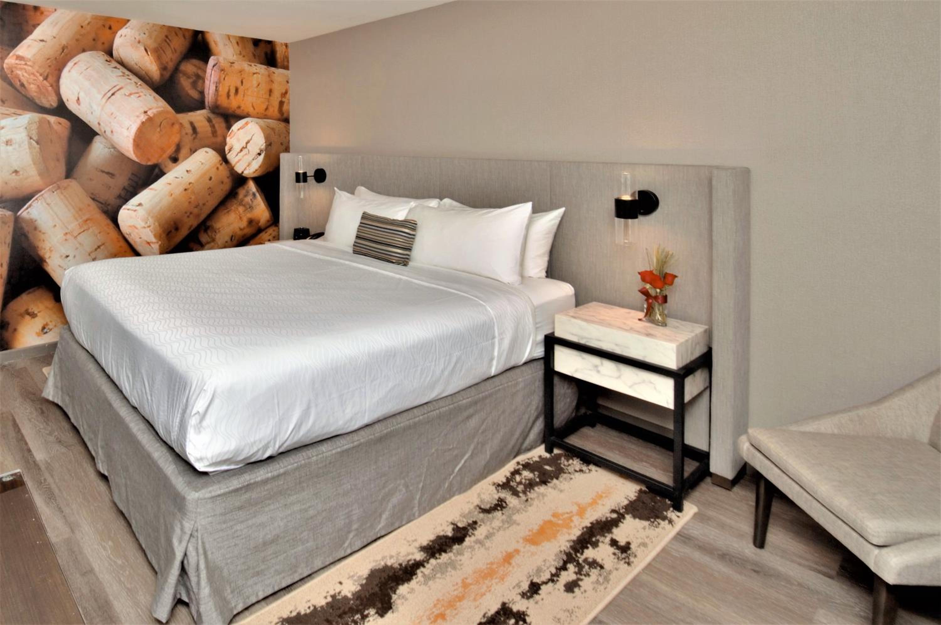 King Suite - Photo 10