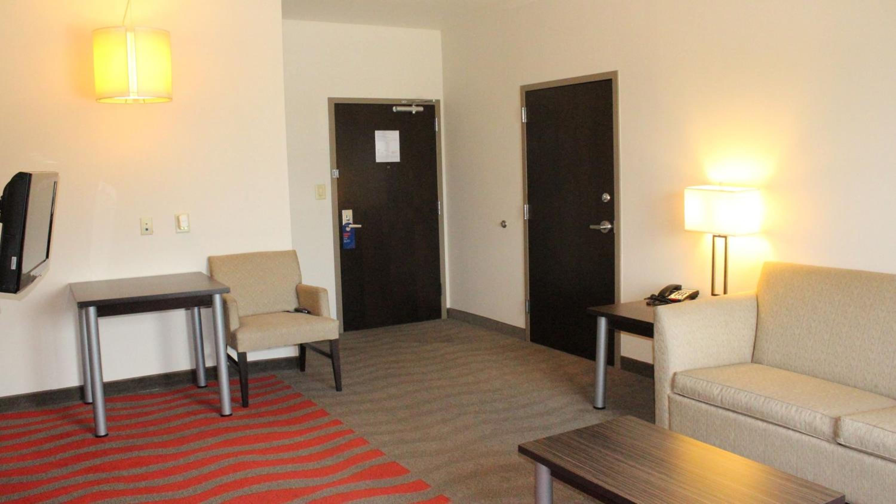 King Suite with Additional Living Area - Photo 8