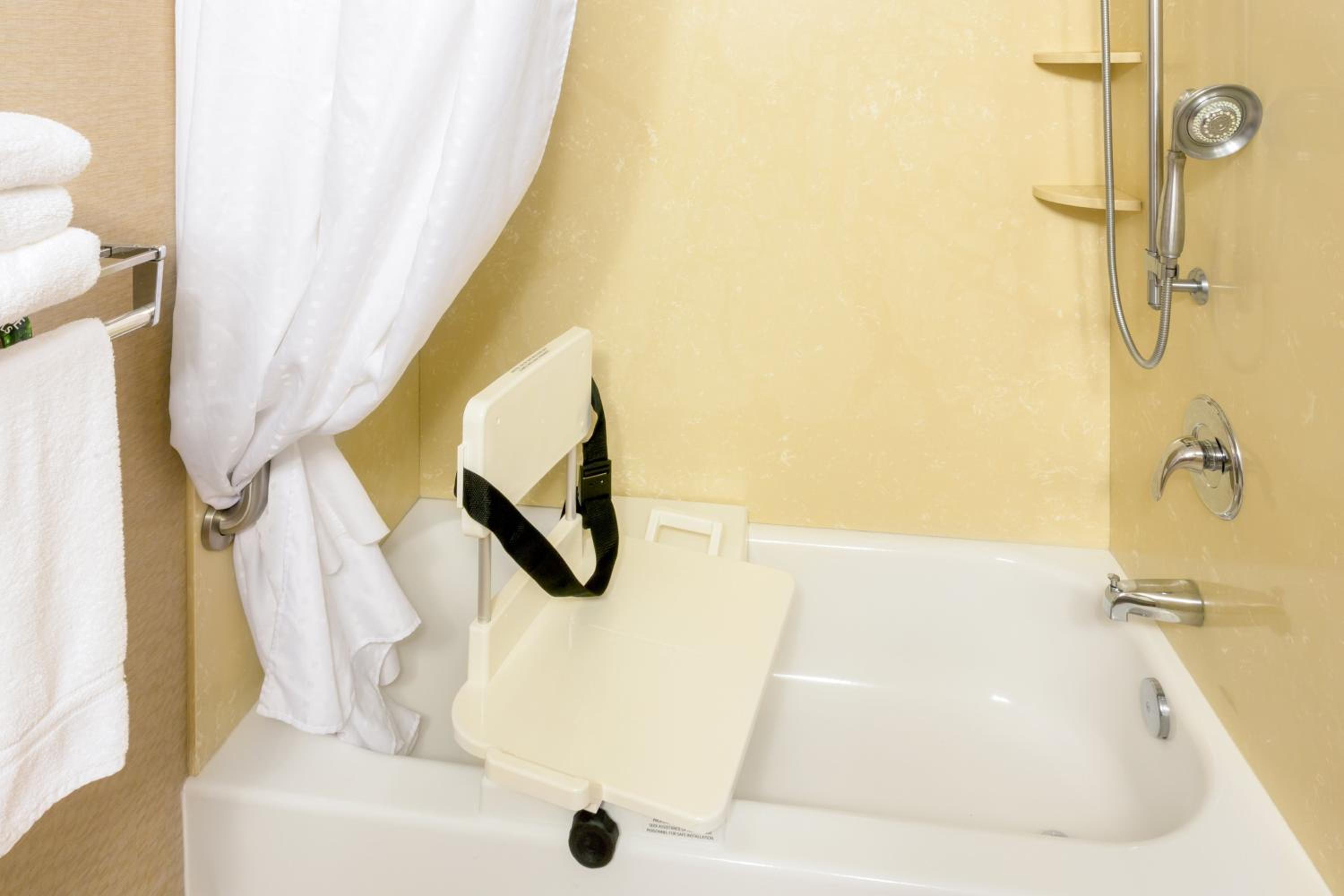Standard King Room with Mobility Accessible Tub - Photo 2