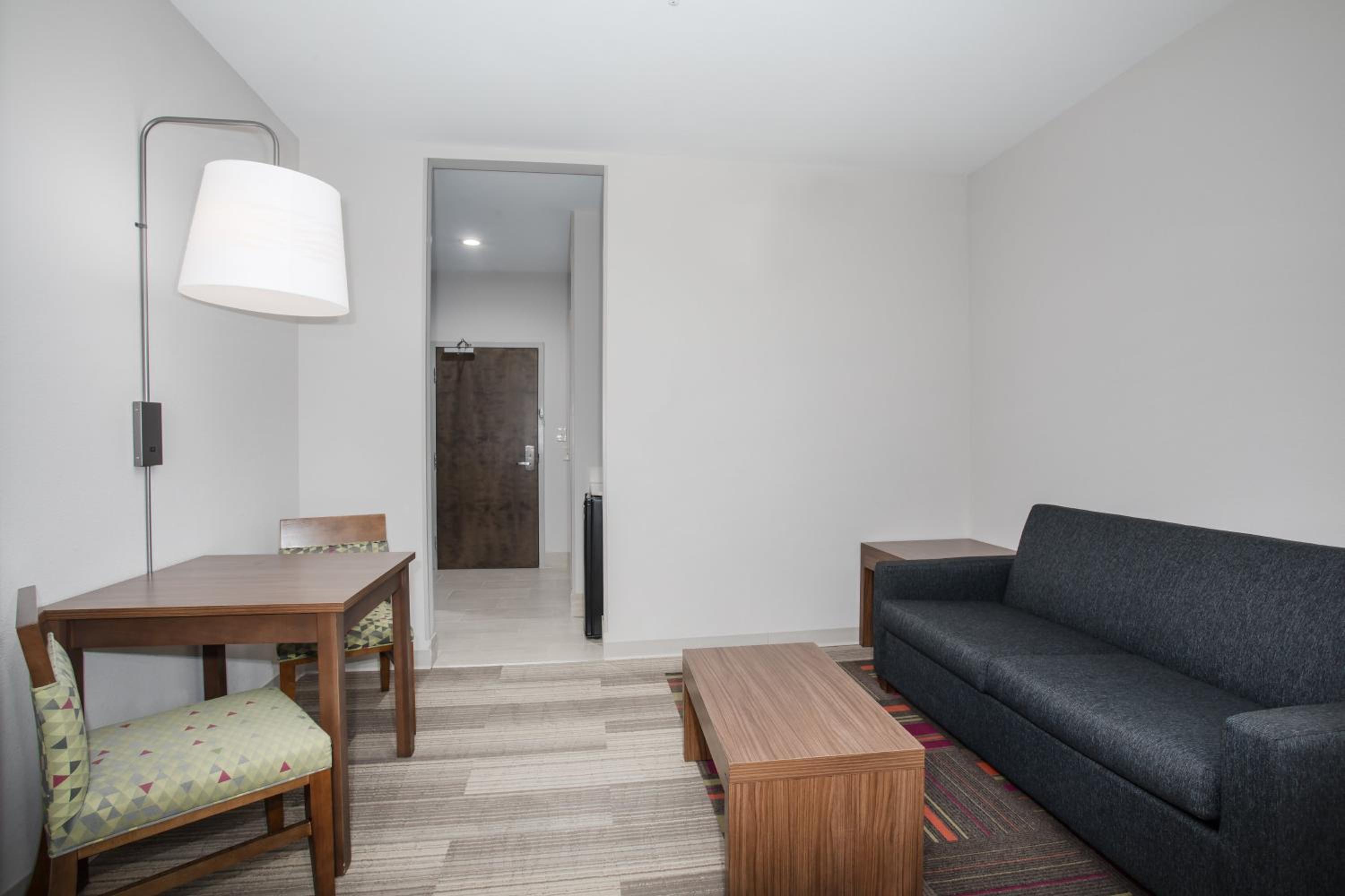 Suite with Two Queen Beds photo 2