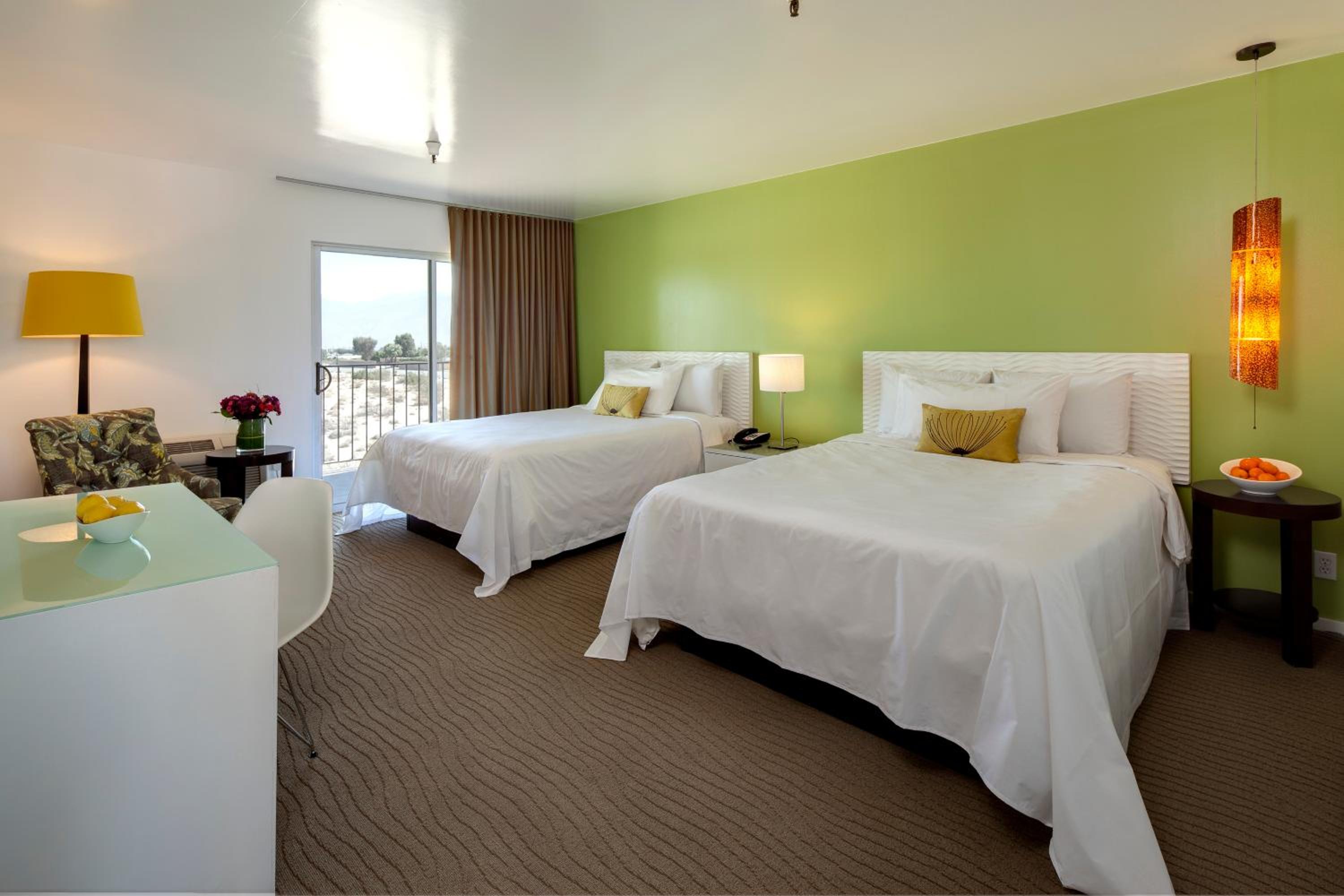 Queen Room with Two Queen Beds - Photo 11