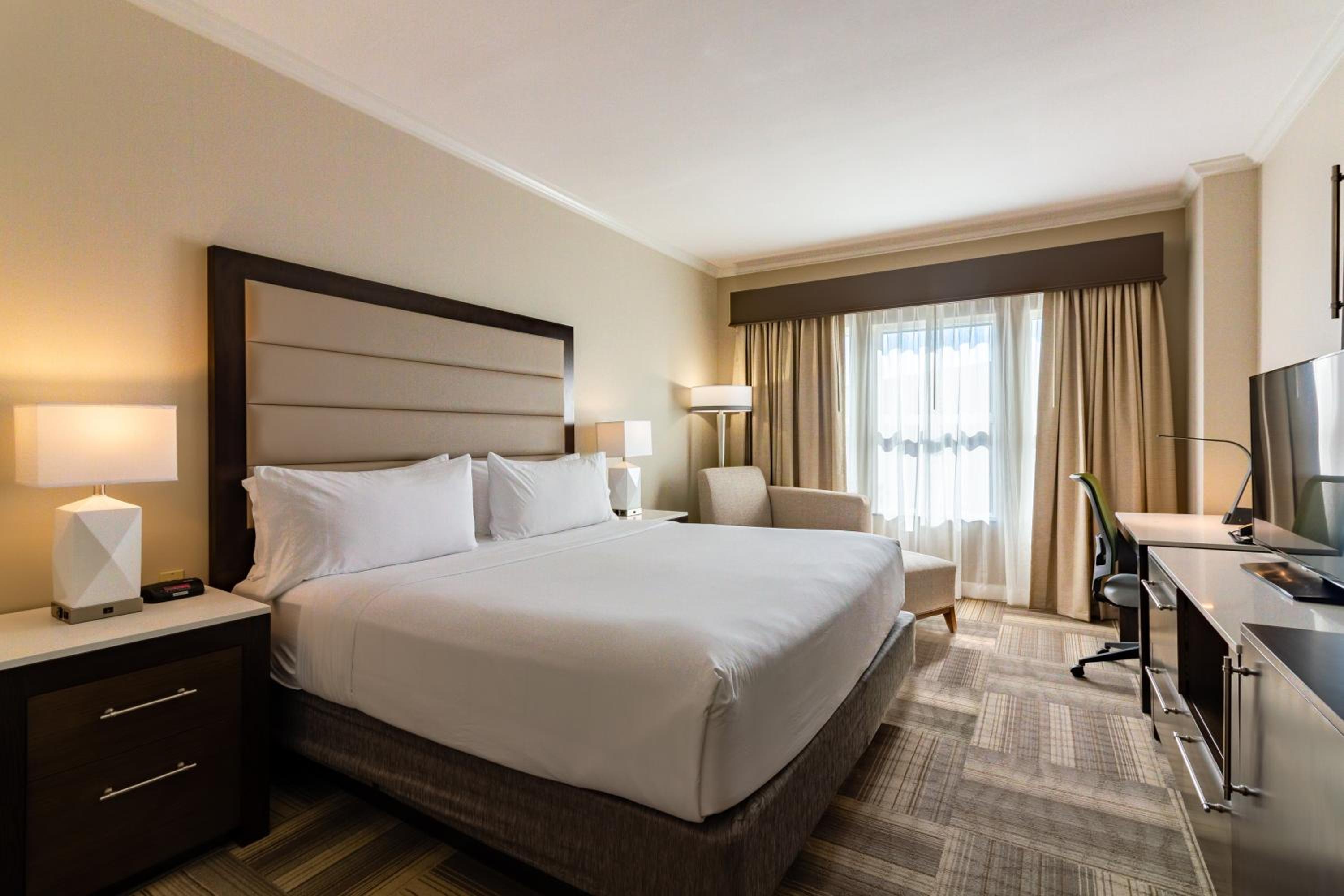 Superior King Room - Photo 5