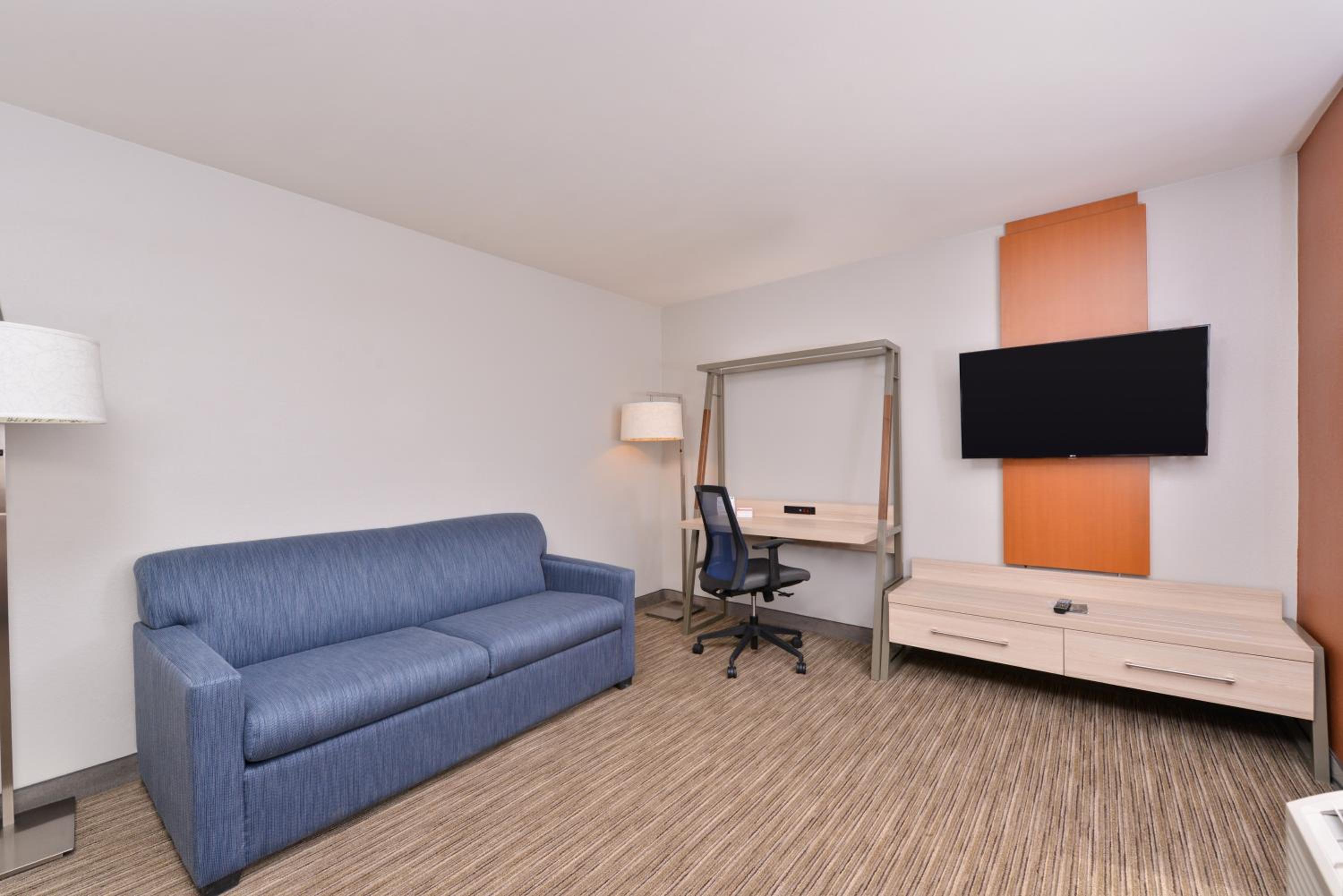 King Studio Suite thumbnail 6