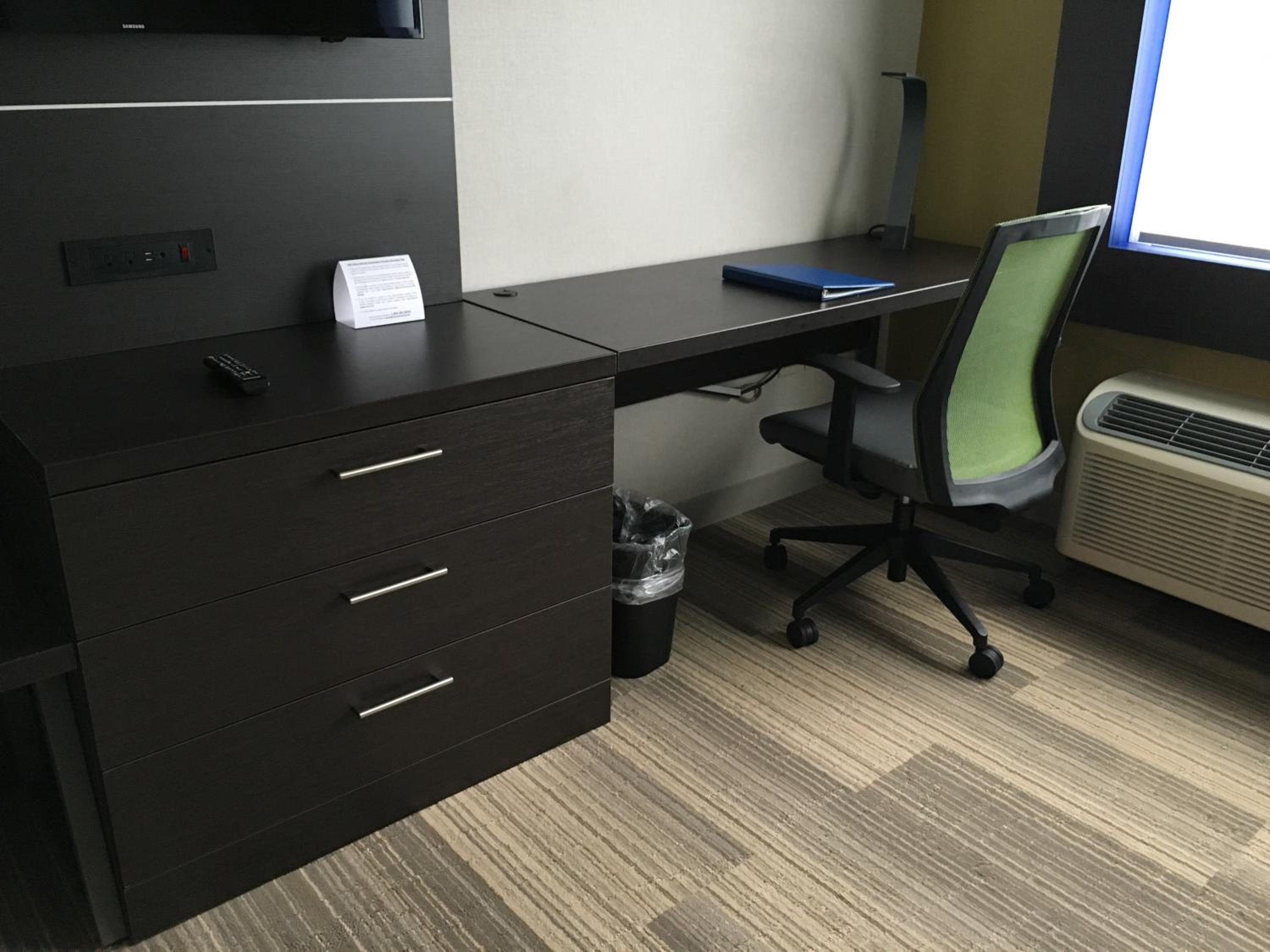 King room - Disability Access Hearing Accessible