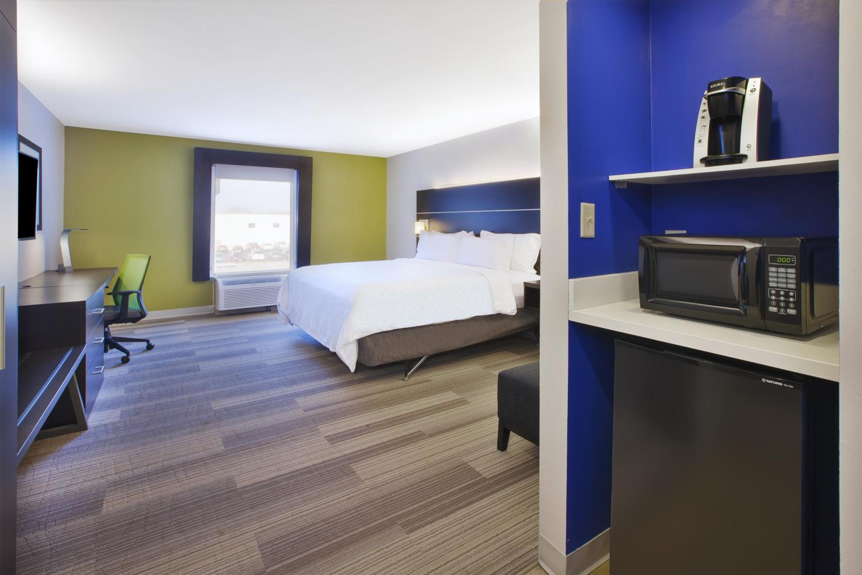 Standard King Room - Photo 1