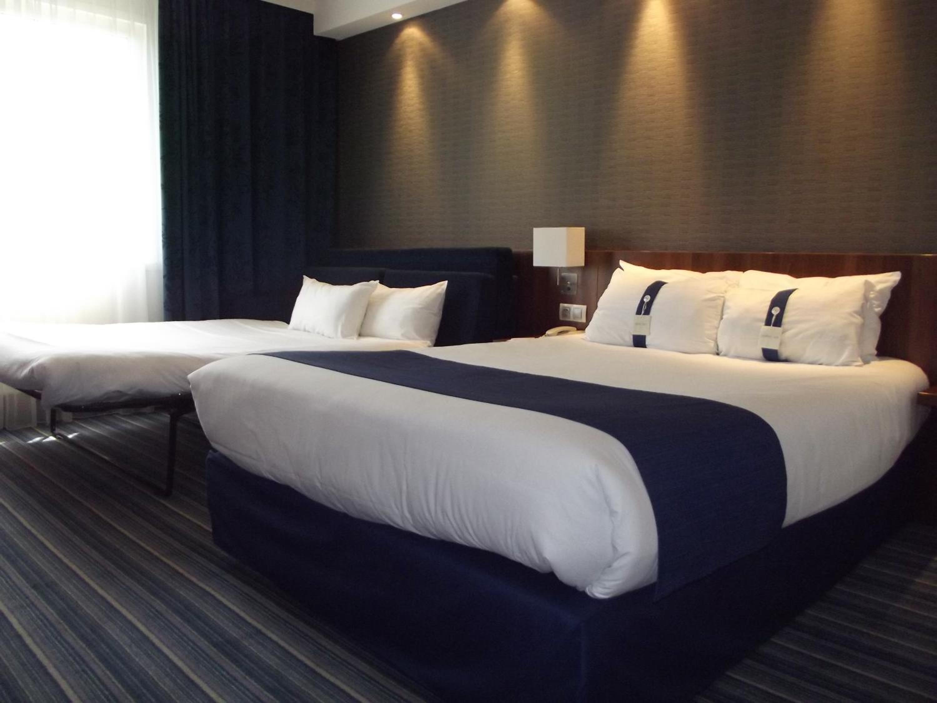 Standard Double Room with Sofa Bed - Photo 5