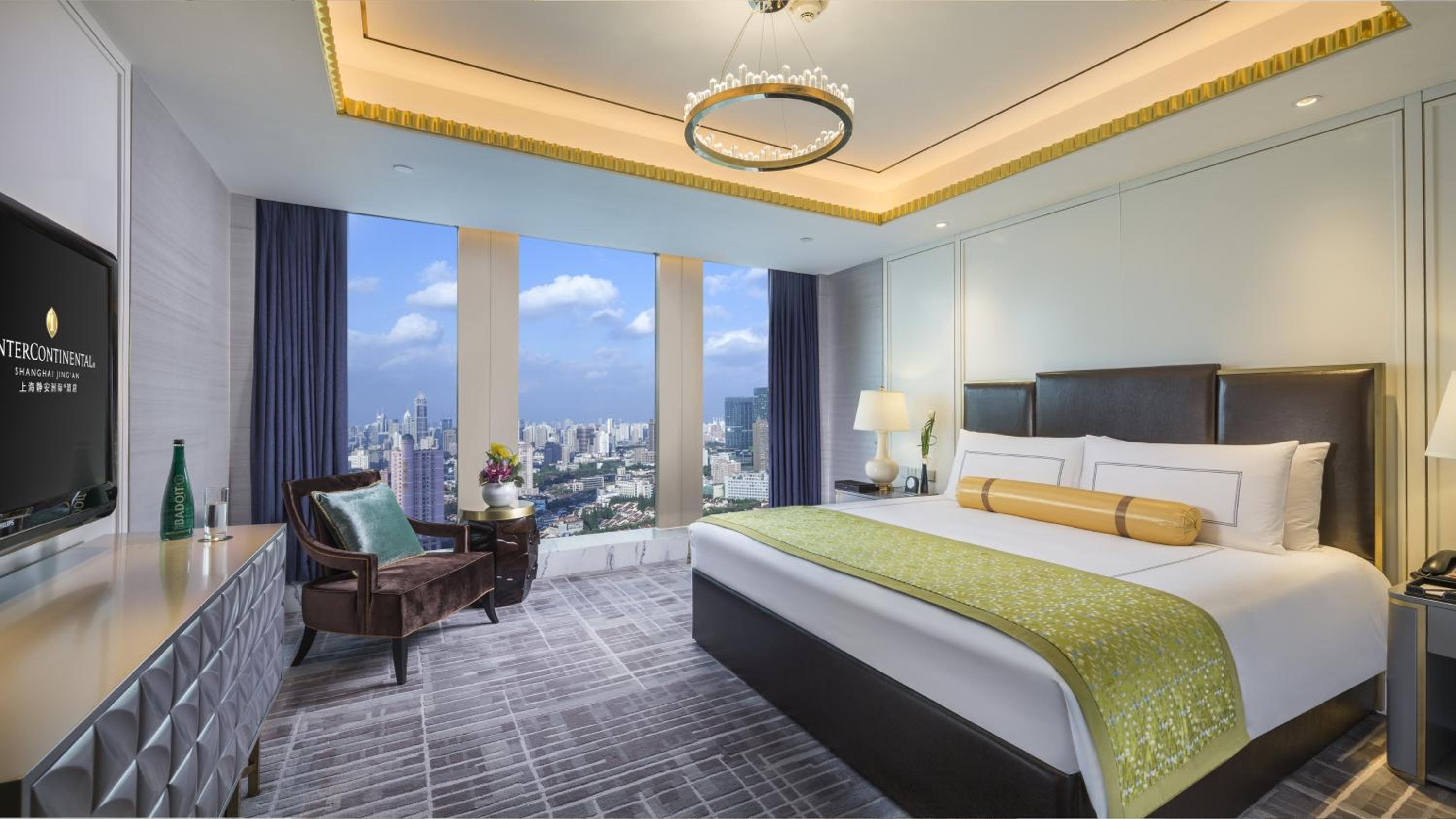 One-Bedroom Suite thumbnail 5